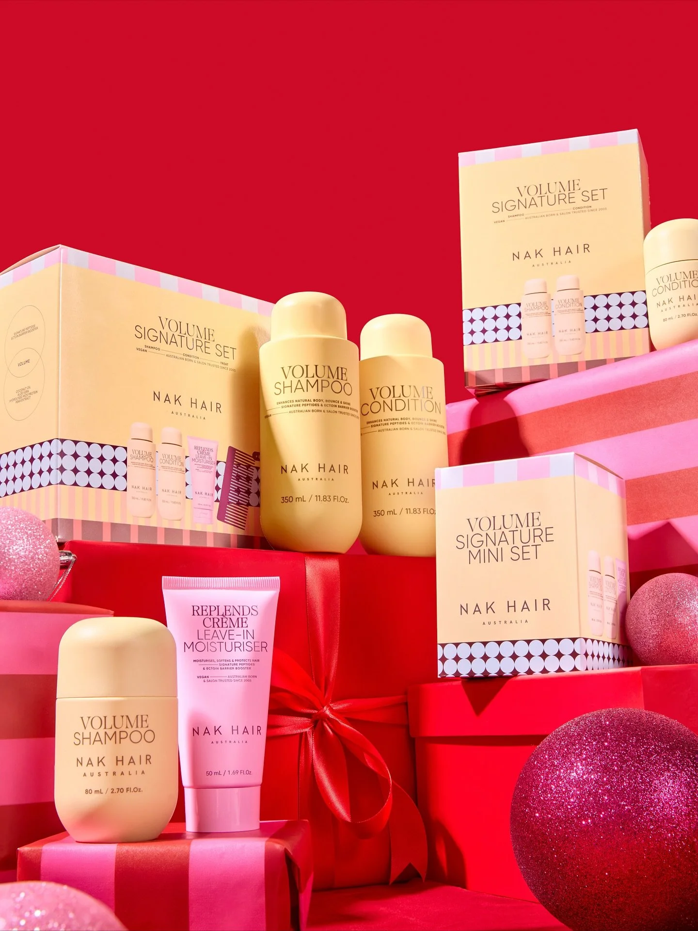 Two truths and one lie... 
✨ 1) We&rsquo;re obsessed with these photos (and still can&rsquo;t believe that we&rsquo;ve seen them in stores 👀)
✨ 2) We had no idea what else to post (we&rsquo;re just busy girls on set)
✨ 3) We hate Christmas (big grin