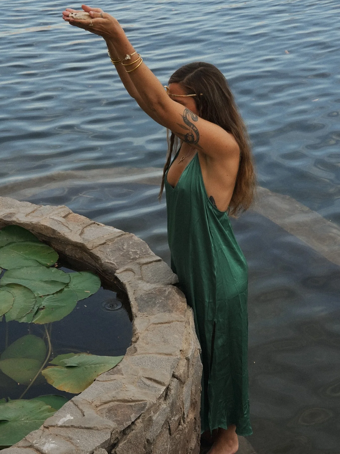 It is here where Upper Egypt and Lower Egypt merged into one Union. 

A symbol of Mother Love Consciousness offered to the Blue Lotus held by the Nile, a commitment to supporting the New Earth transition.

It is here I vowed to continue my path of se