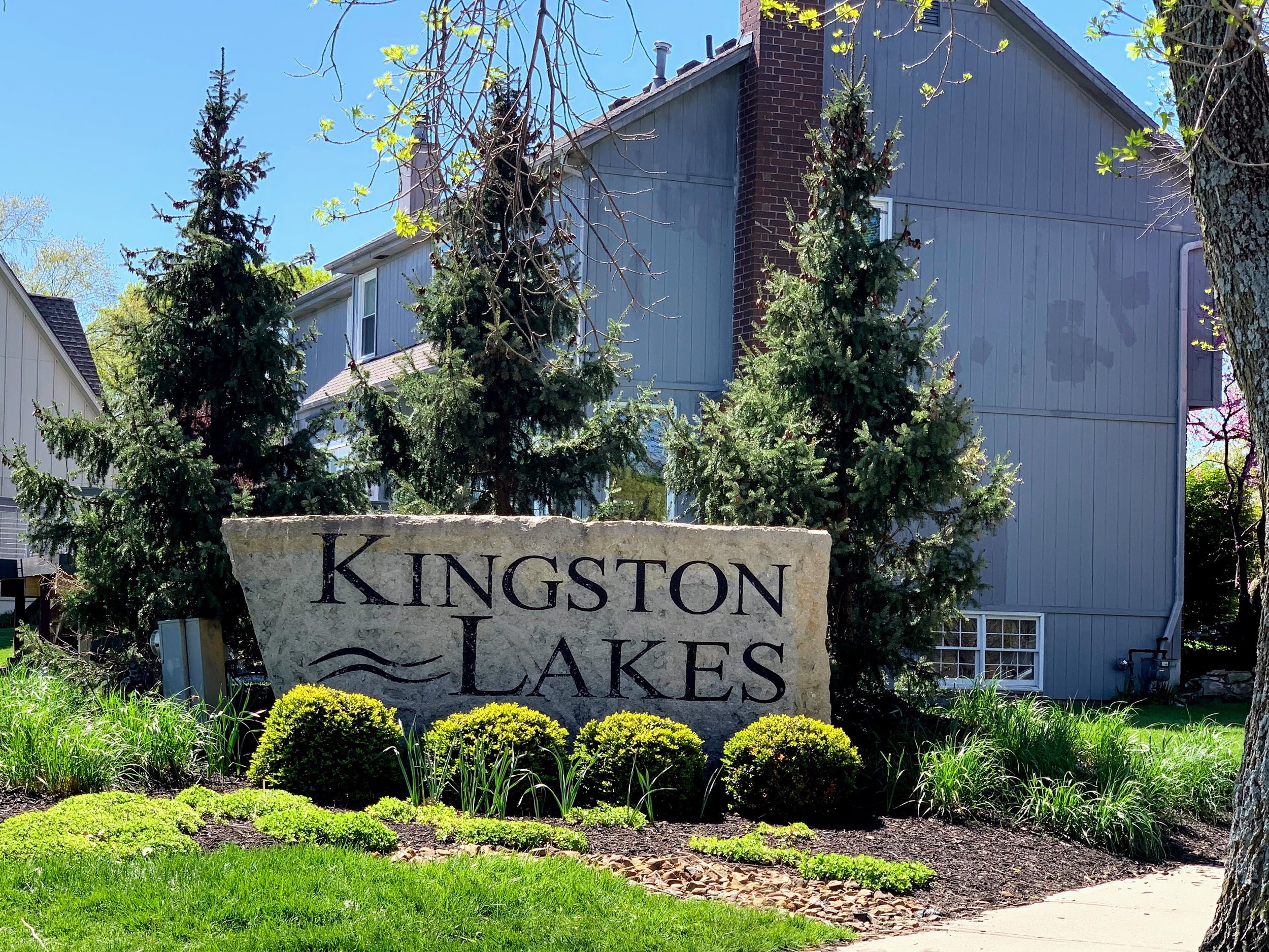 Kingston Lakes Neighborhood