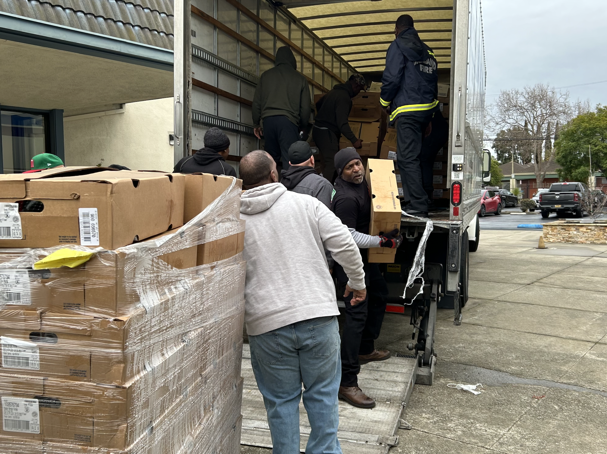 Holiday basket #2.png