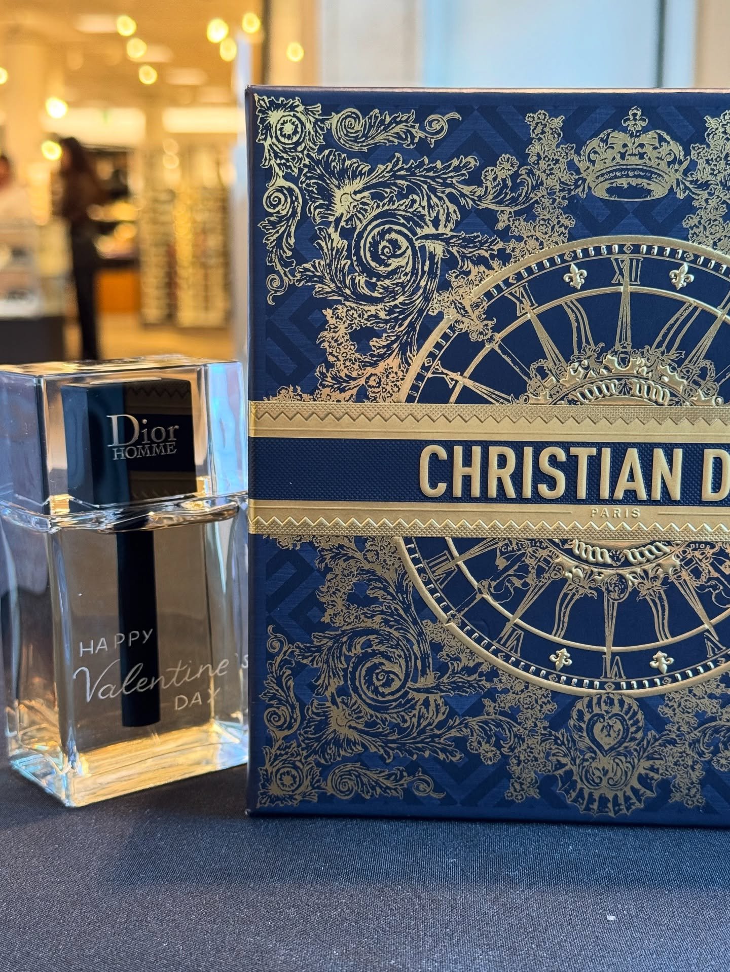 A little late&hellip; but still swooning over this set of hand engraved perfumes for Dior 💌✨

The Valentine&rsquo;s Day brand activation for Dior&rsquo;s perfumes had me engravings the sweetest personal touches to these timeless scents. 
As an on-si