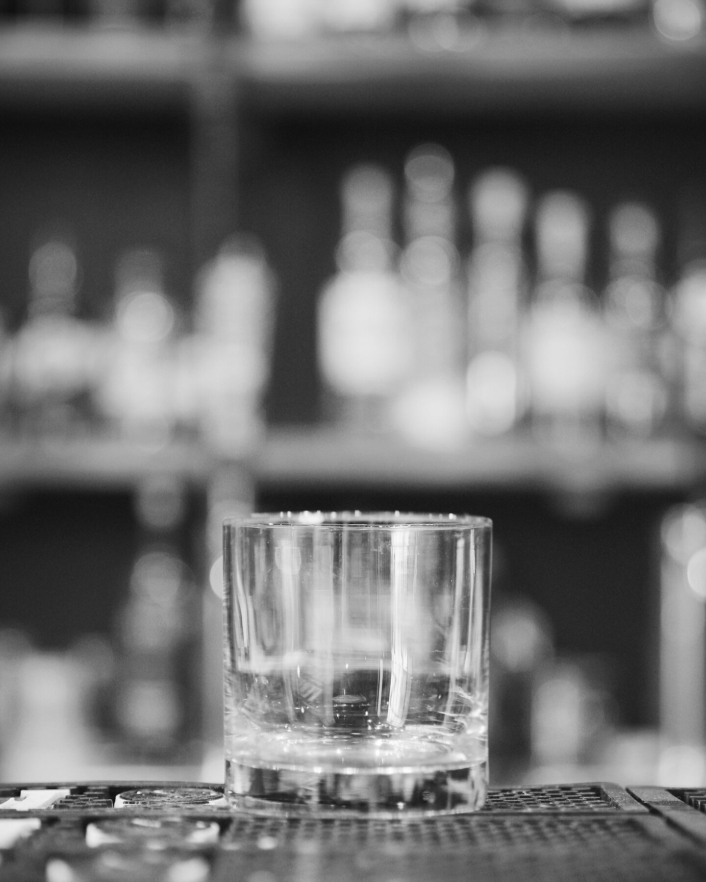 What&rsquo;s your everyday sipper? 🥃
-
-
-
#bourbon #whiskey #fullbar #theblockhouse #tnbar #nashvillebar #franklintn #thefactoryatfranklin #whiskeylife #bourbonlover #bourbonwhiskey #bourbonneat #whiskynerd