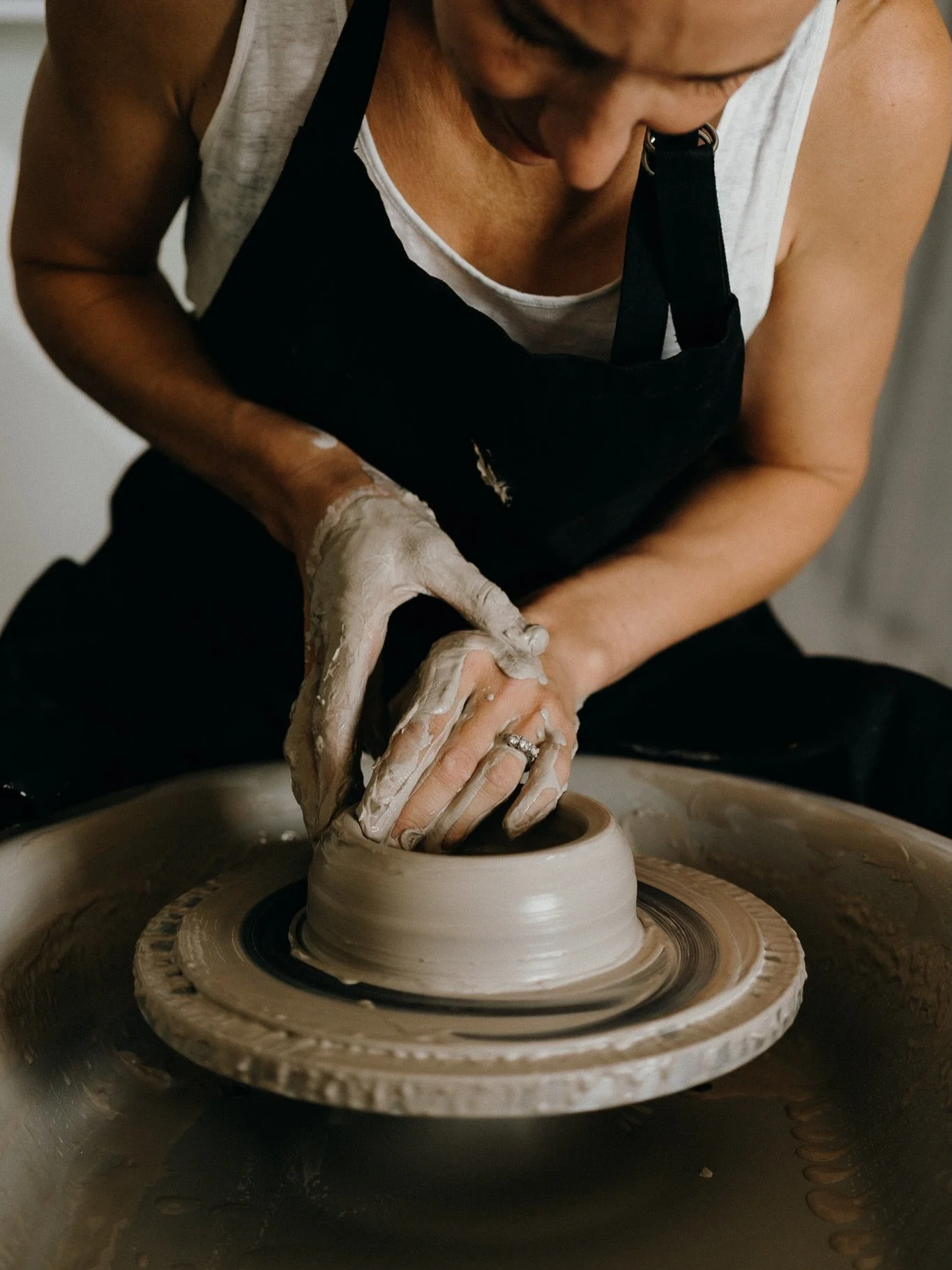 There&rsquo;s something special about photographing people who are completely obsessed with their craft. The ones who care so much about getting it right that they forge their own path.

A few years ago, Auckland ceramic artist Fiona couldn&rsquo;t f