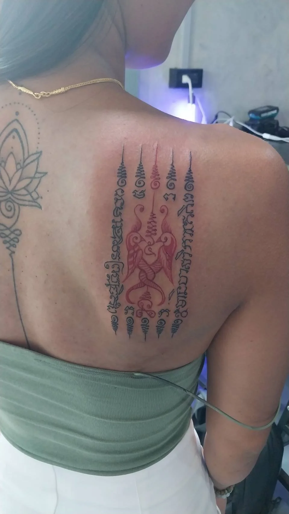 Hah Taew with two birds Phuket