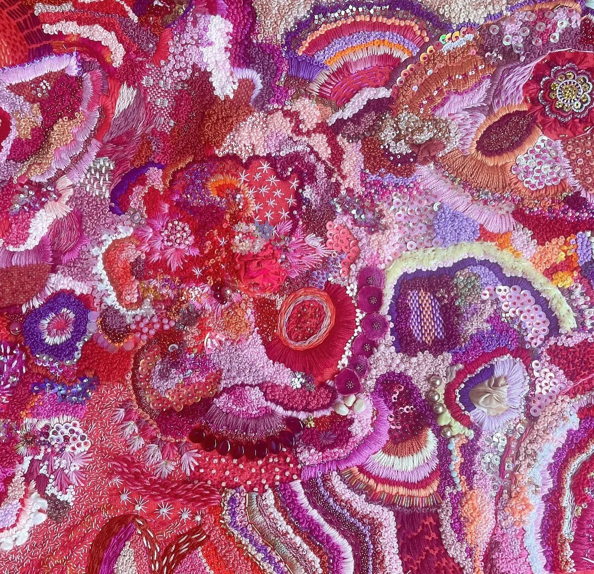 Joy

#elizabethsullivanart 
#elizabethsullivanartist
#stitchedartwork 
#stitchpainting
#mixedmediastitchpainting
#mixedmediaartist
#threadpainting
#stitchedart
#stitchartist
#paintwiththread