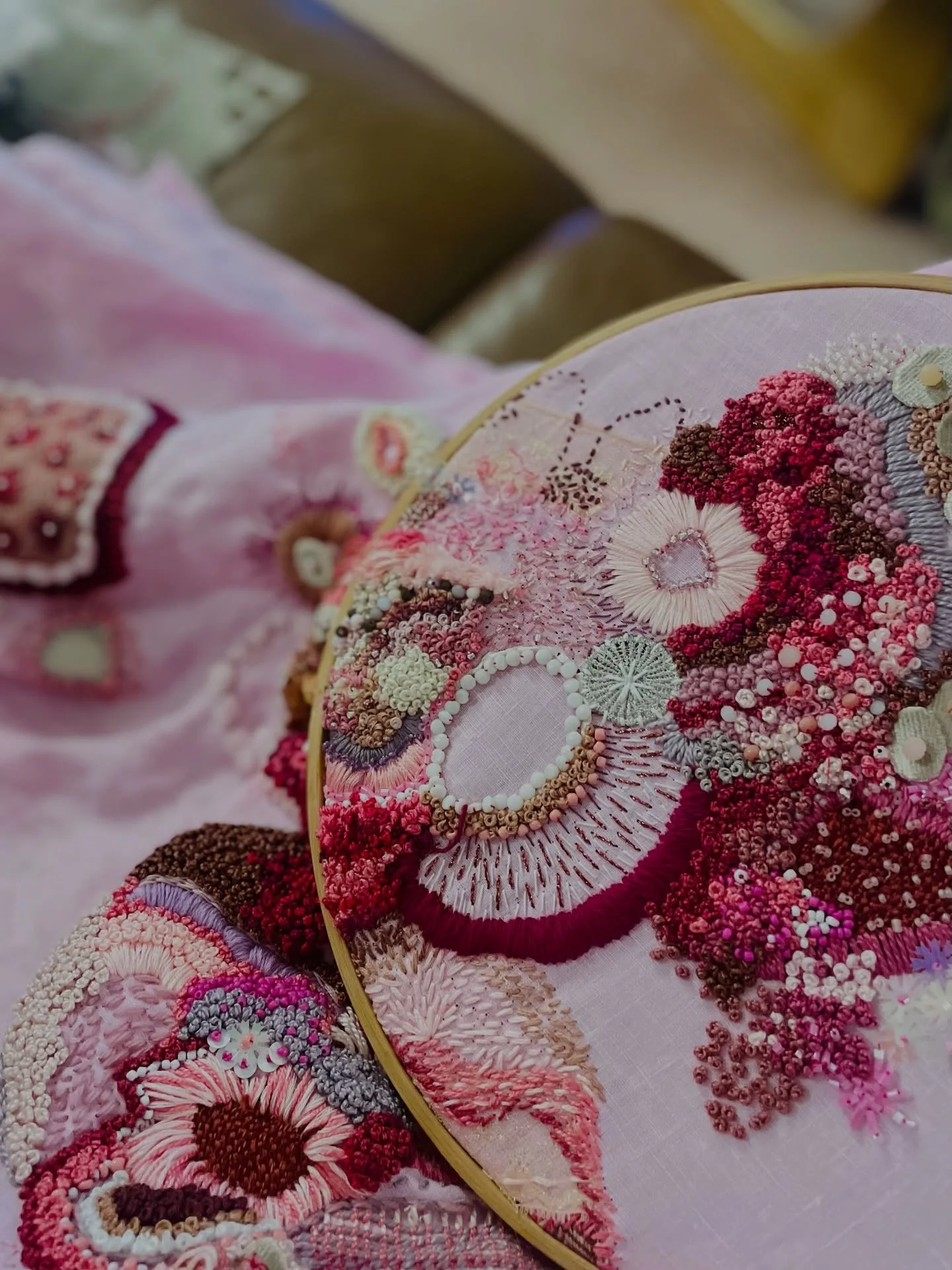 Wednesday night stitching&hellip;&hellip;🎄