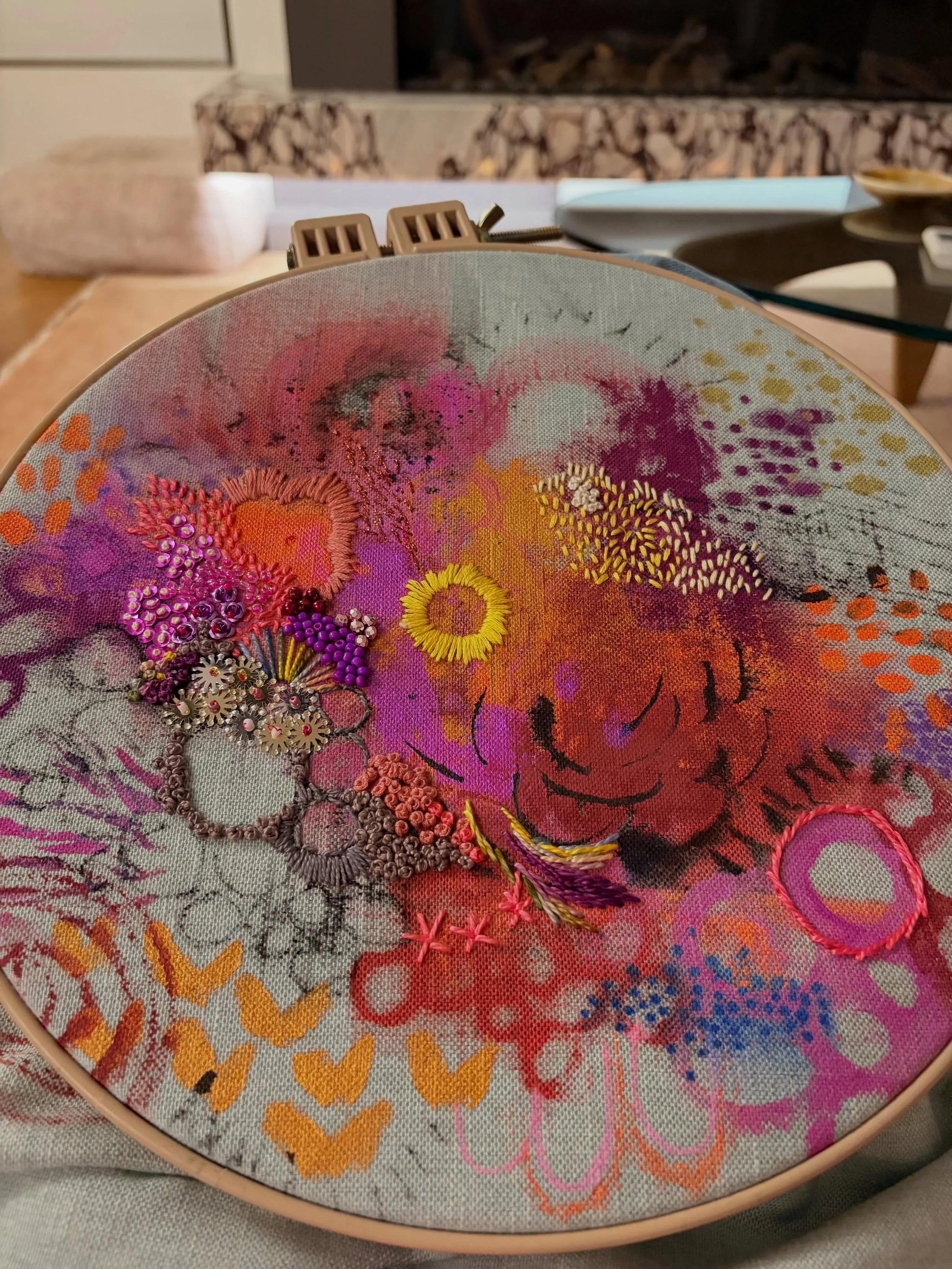 I&rsquo;m doing a few painted backgrounds, then stitching into them as I work to put together my next workshop. We&rsquo;ll be using acrylic paints and inks. 

#elizabethsullivanart
#stitchworkshop 
#sydneyworkshop
#paintandstitch