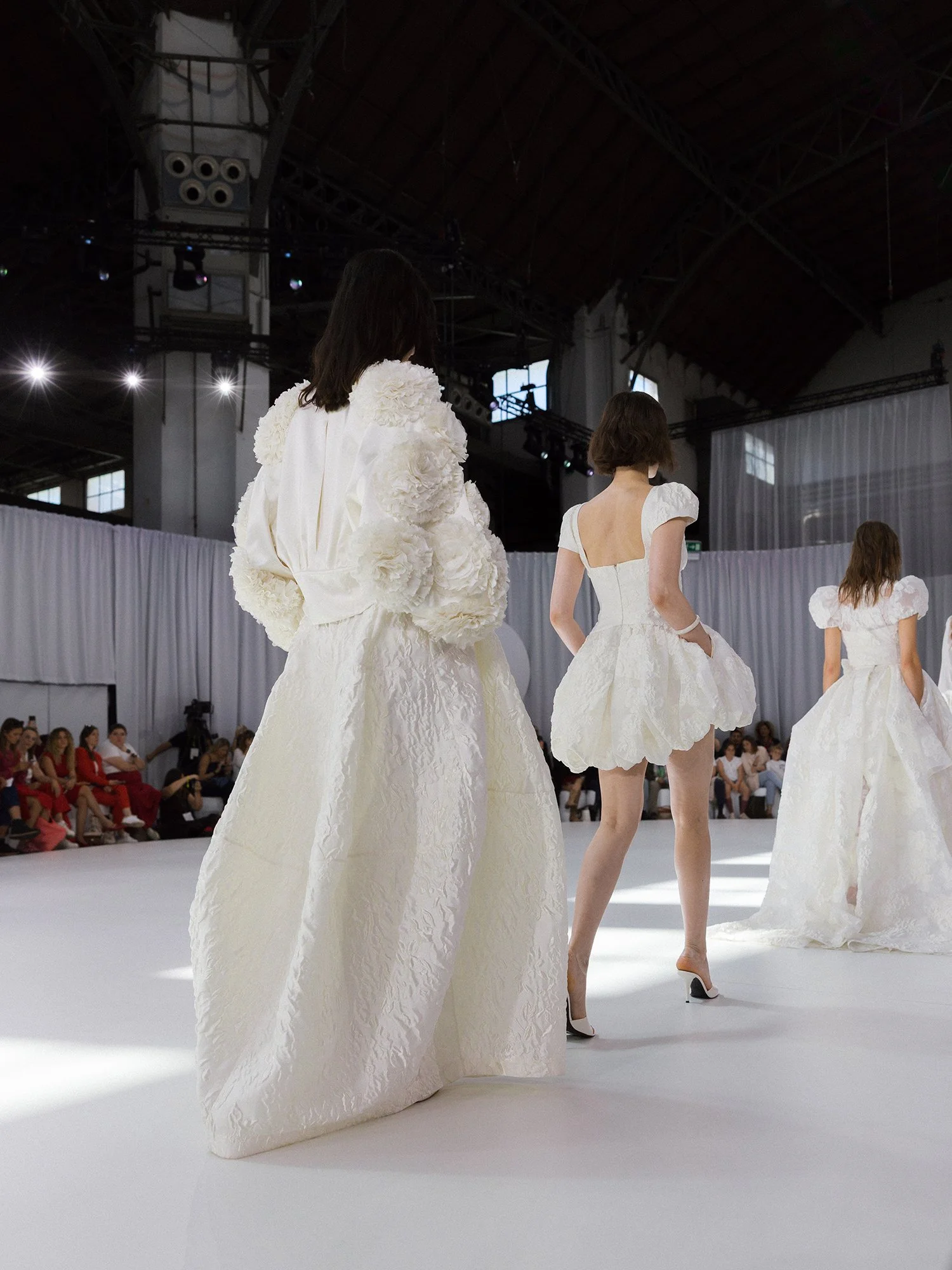 UNBRIDLED -STUDIO-BARCELONA-BRIDAL-FASHION-WEEK-RUNWAY-2026-29.jpg