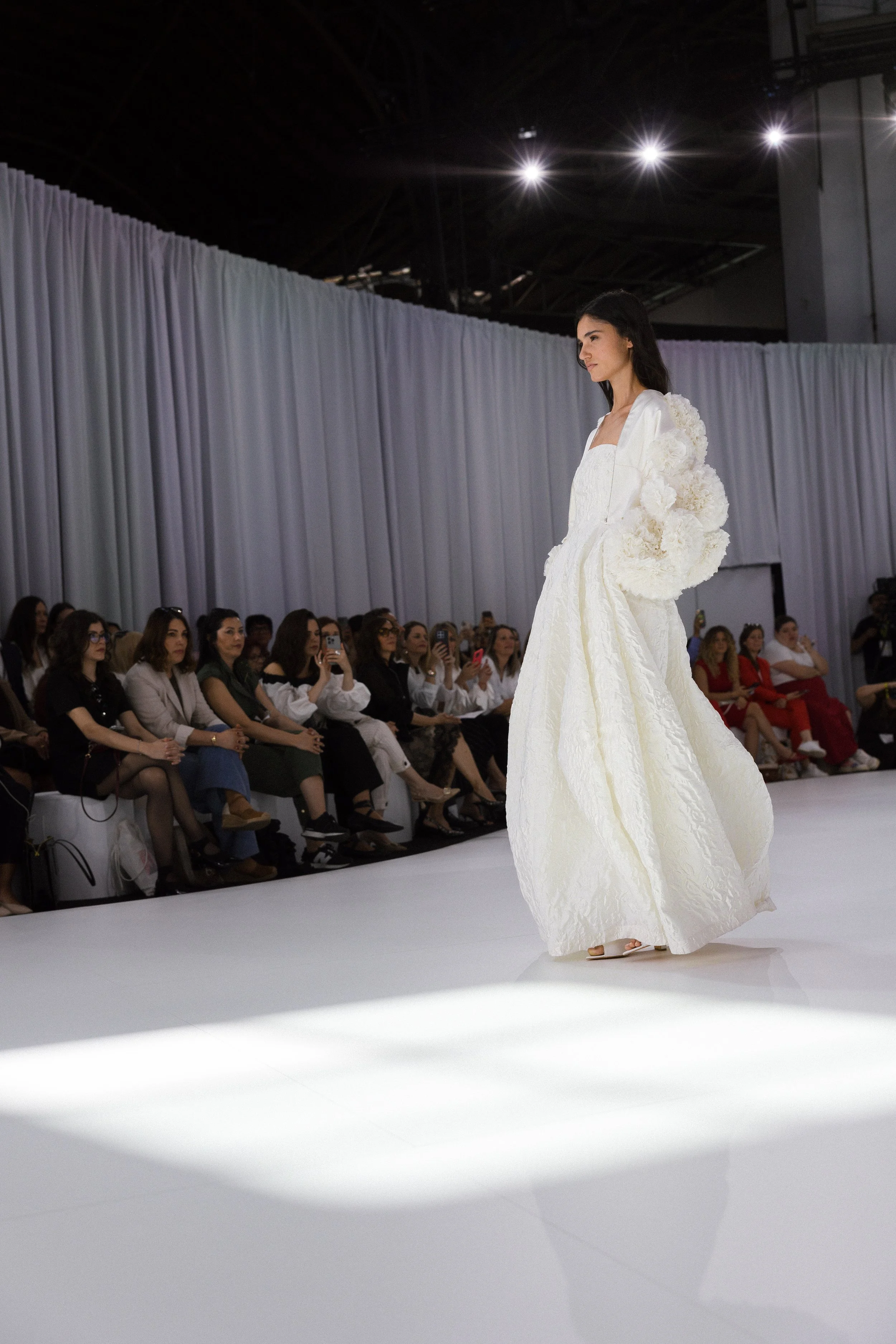 UNBRIDLED -STUDIO-BARCELONA-BRIDAL-FASHION-WEEK-RUNWAY-2026-16.jpg