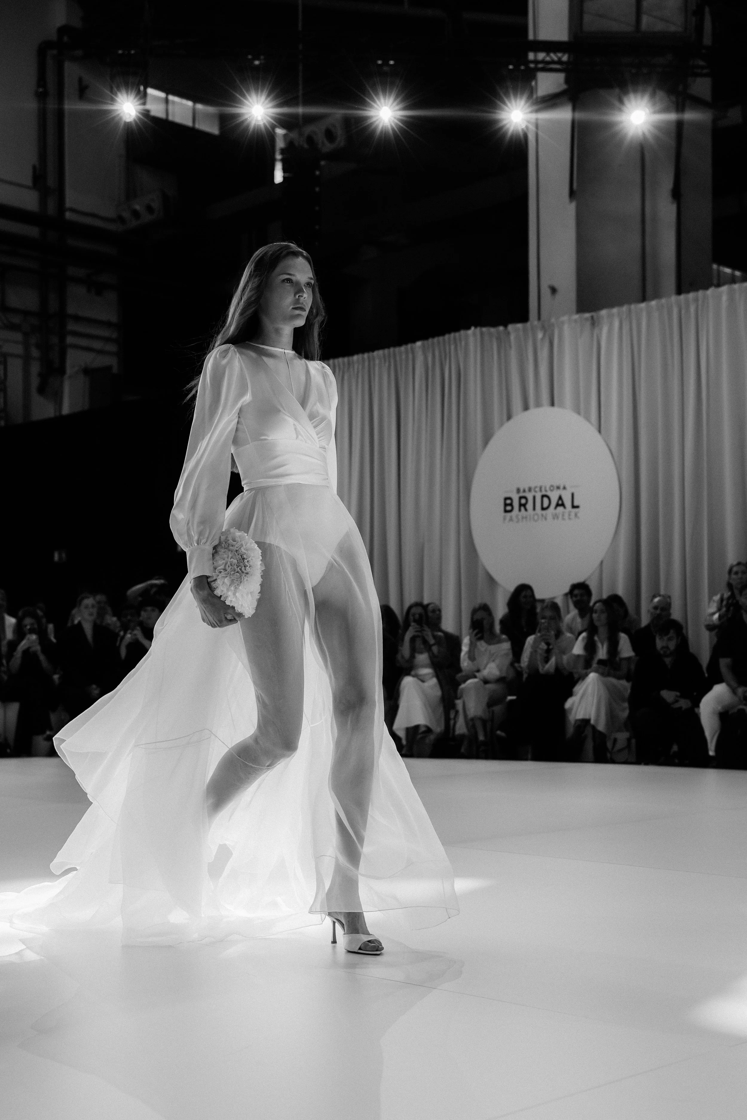 UNBRIDLED -STUDIO-BARCELONA-BRIDAL-FASHION-WEEK-RUNWAY-2026-9.jpg