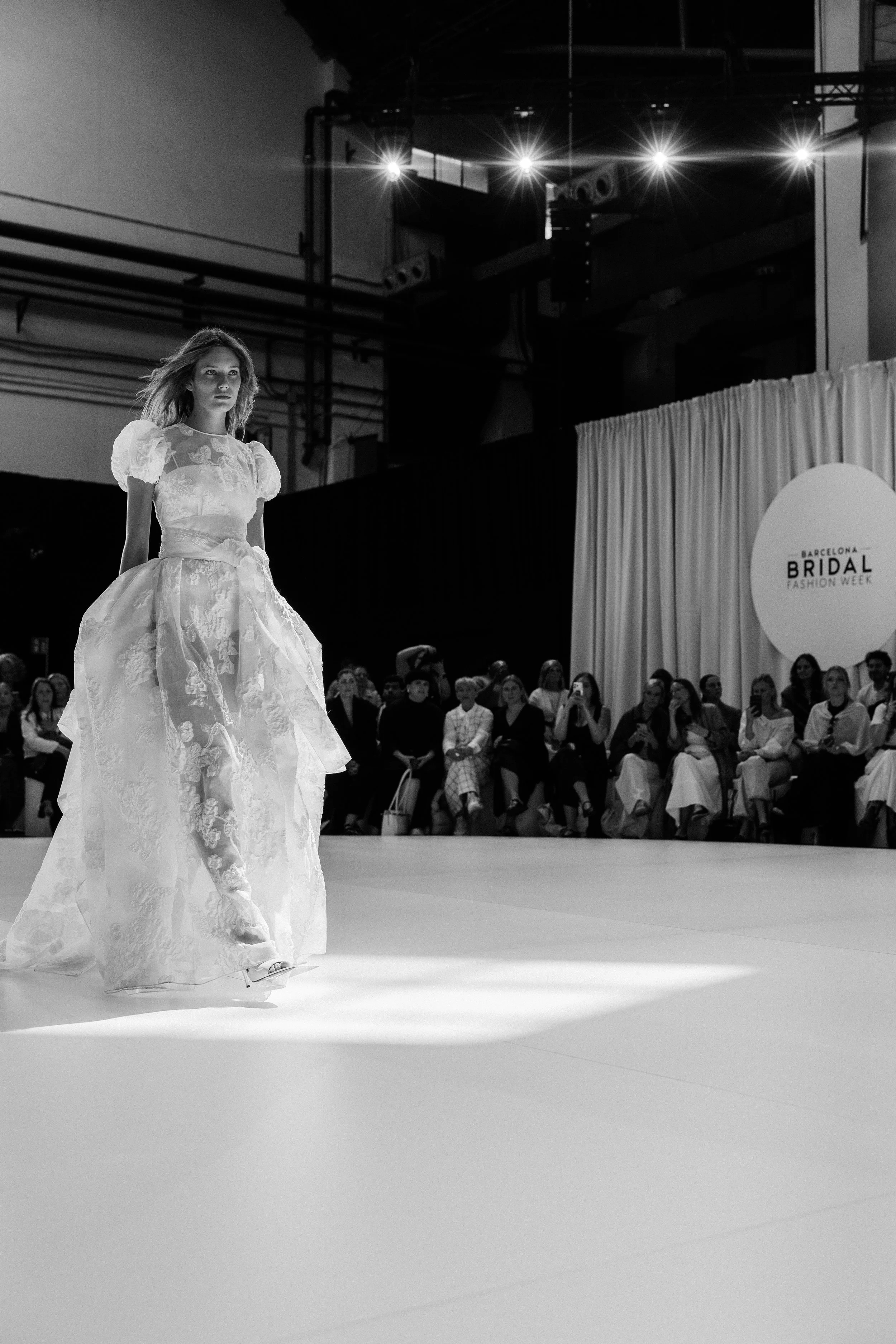 UNBRIDLED -STUDIO-BARCELONA-BRIDAL-FASHION-WEEK-RUNWAY-2026-13.jpg
