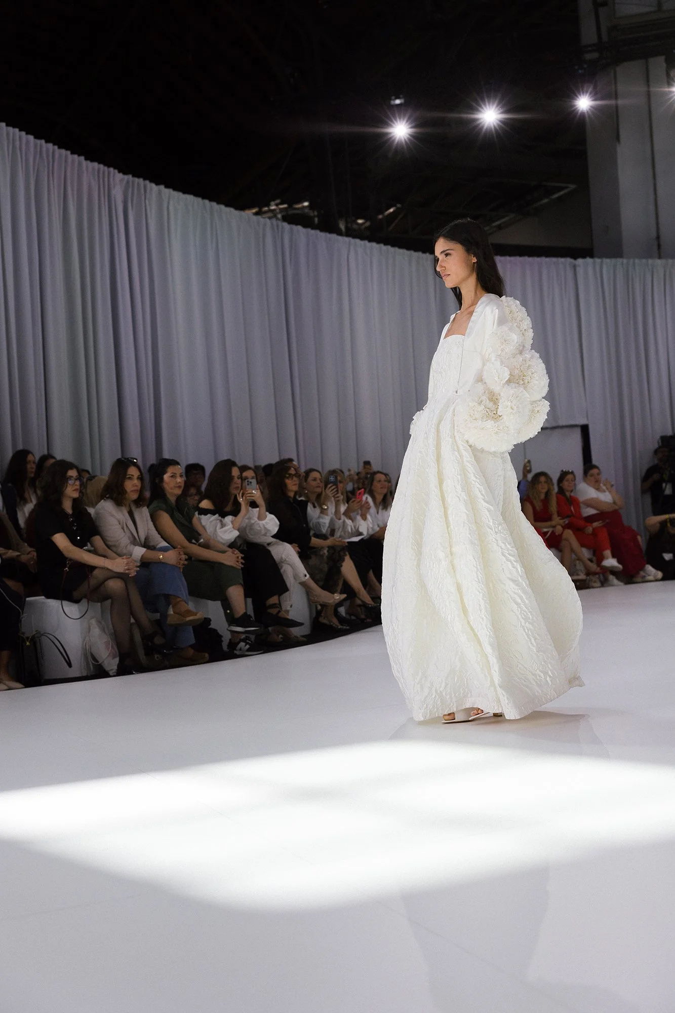 UNBRIDLED -STUDIO-BARCELONA-BRIDAL-FASHION-WEEK-RUNWAY-2026-16.jpg