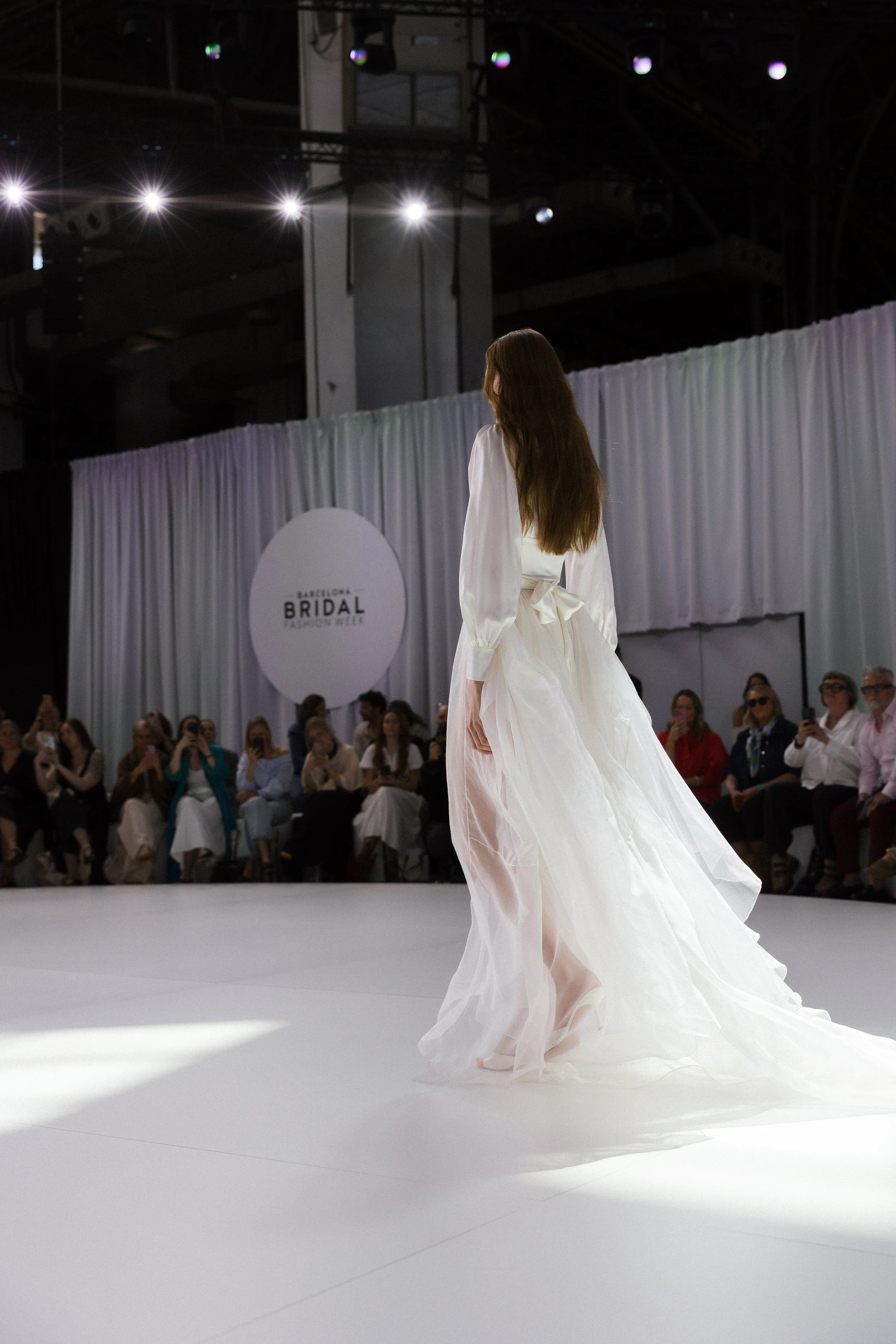 UNBRIDLED -STUDIO-BARCELONA-BRIDAL-FASHION-WEEK-RUNWAY-2026-8.jpg