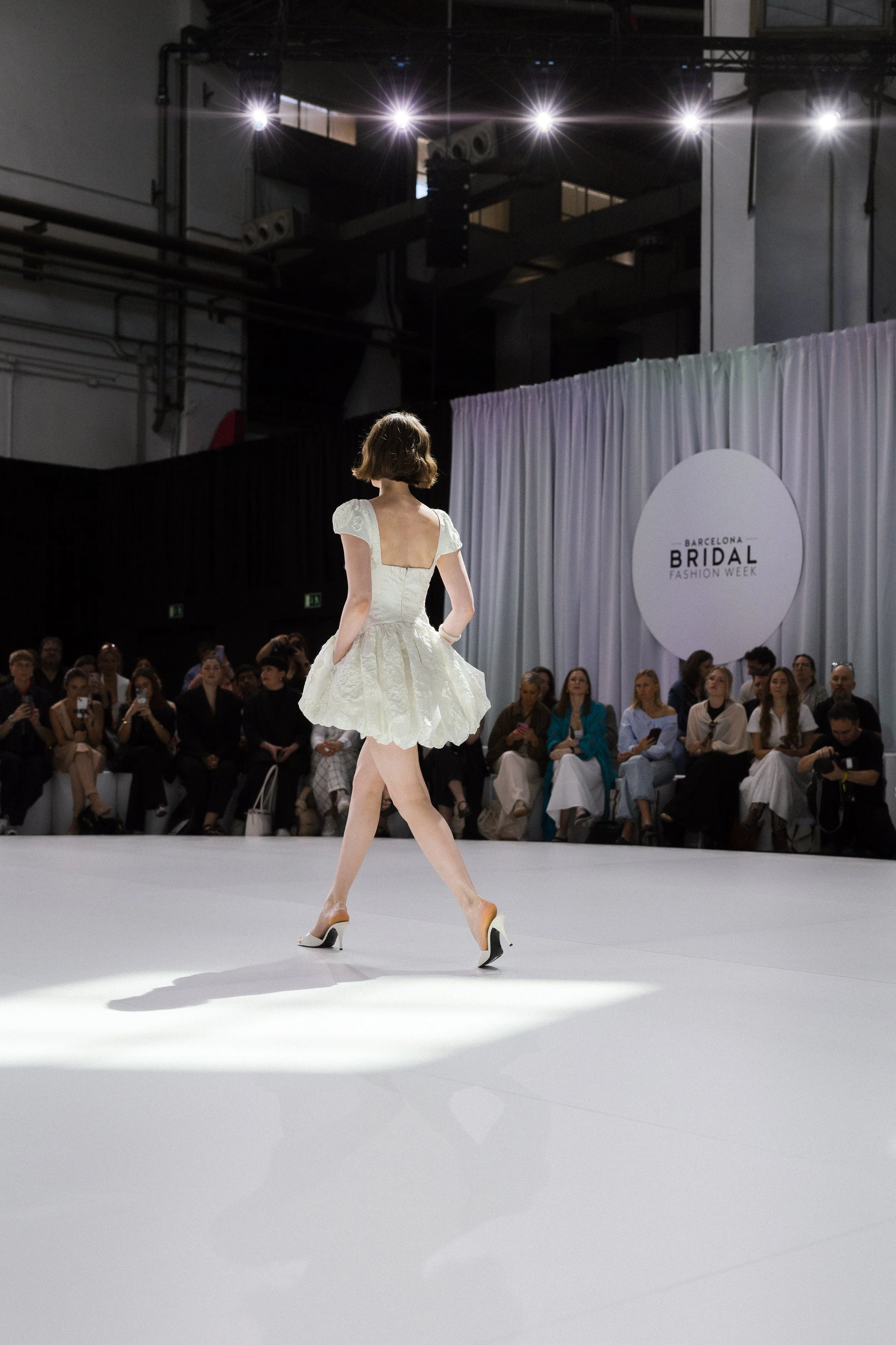 UNBRIDLED -STUDIO-BARCELONA-BRIDAL-FASHION-WEEK-RUNWAY-2026-15.jpg