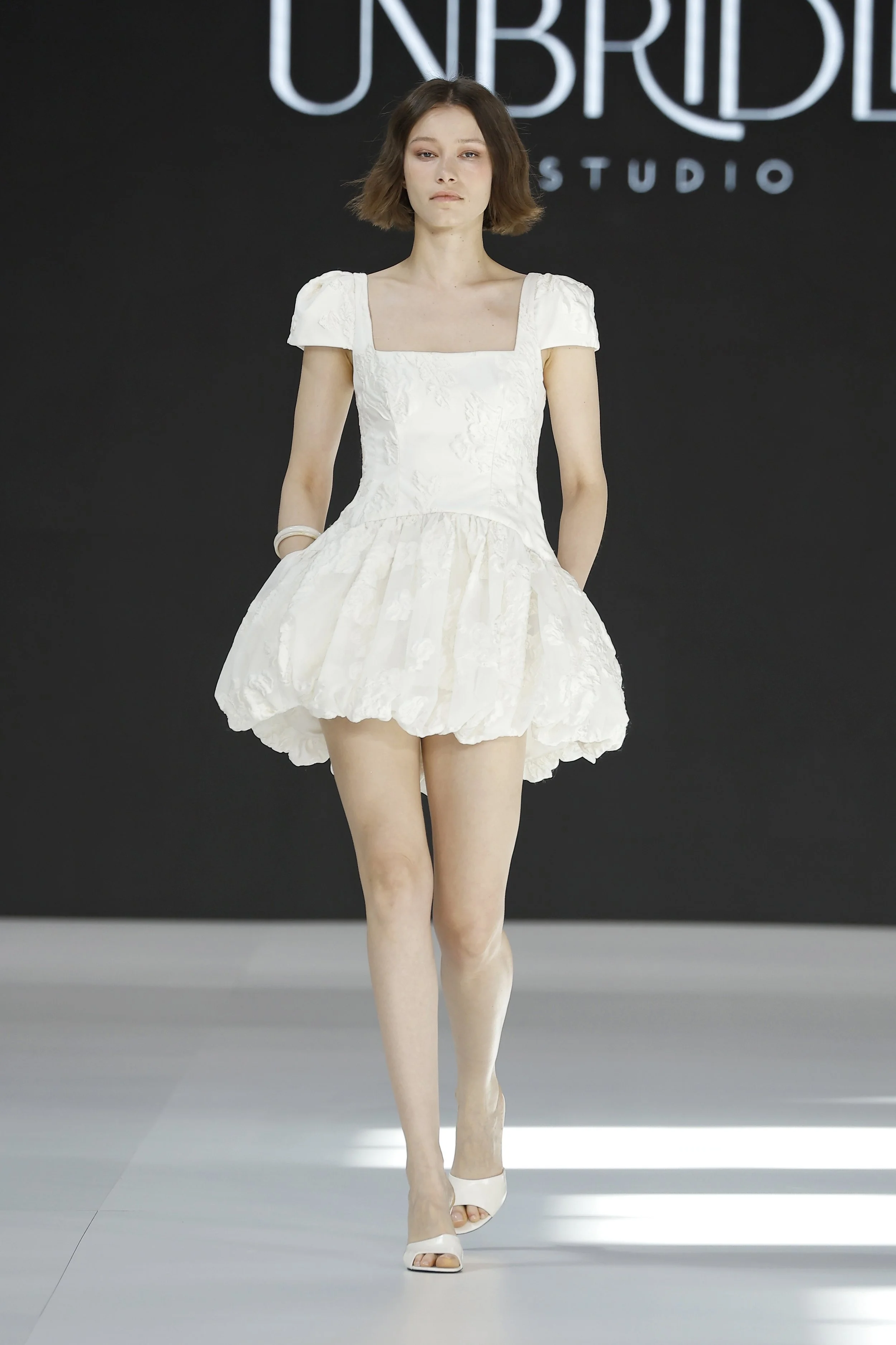 UNBRIDLED -STUDIO-BARCELONA-BRIDAL-FASHION-WEEK-RUNWAY-SHOW-TRENDS-12.JPG