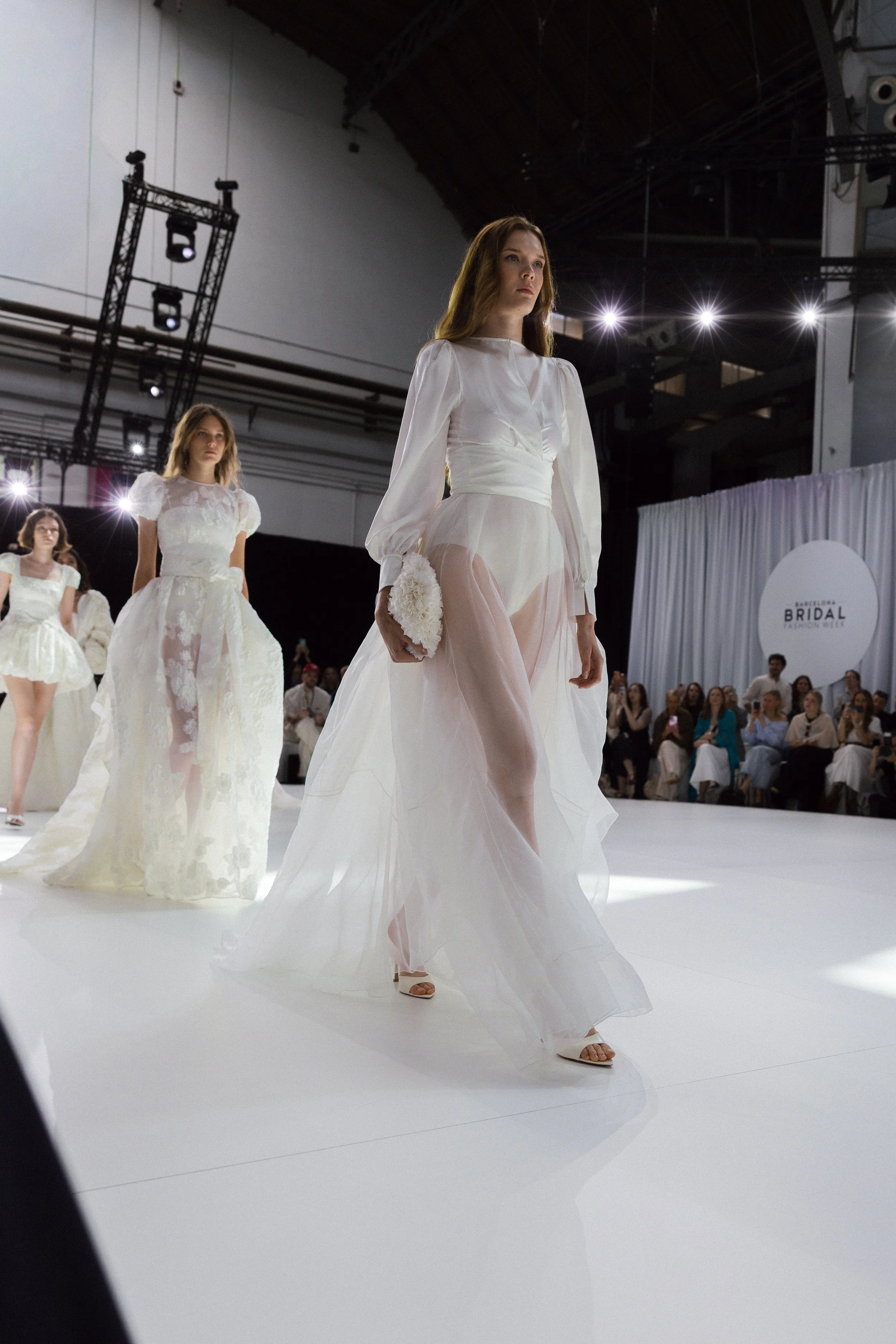 UNBRIDLED -STUDIO-BARCELONA-BRIDAL-FASHION-WEEK-RUNWAY-2026-28.jpg