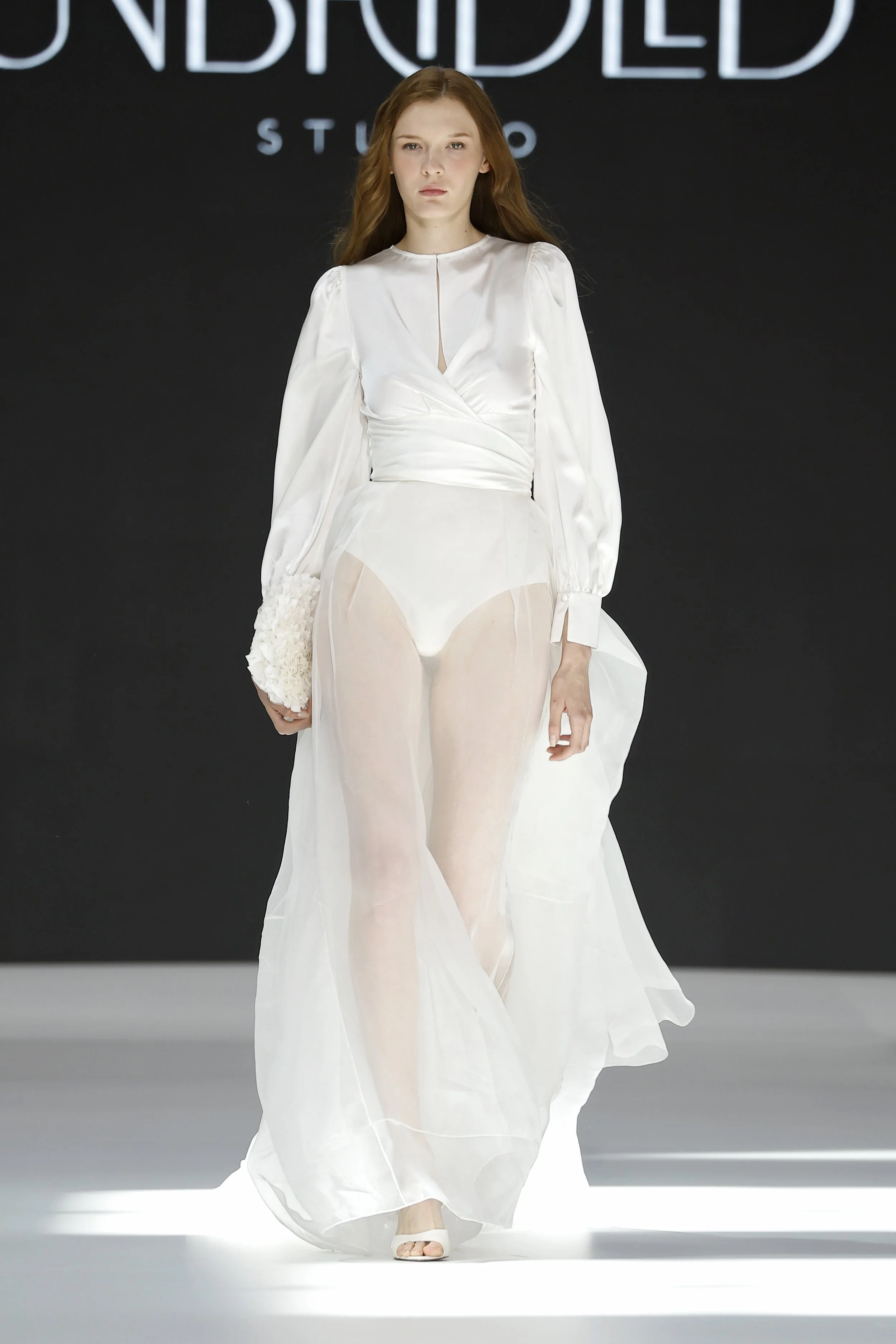 UNBRIDLED -STUDIO-BARCELONA-BRIDAL-FASHION-WEEK-RUNWAY-SHOW-TRENDS-8.JPG