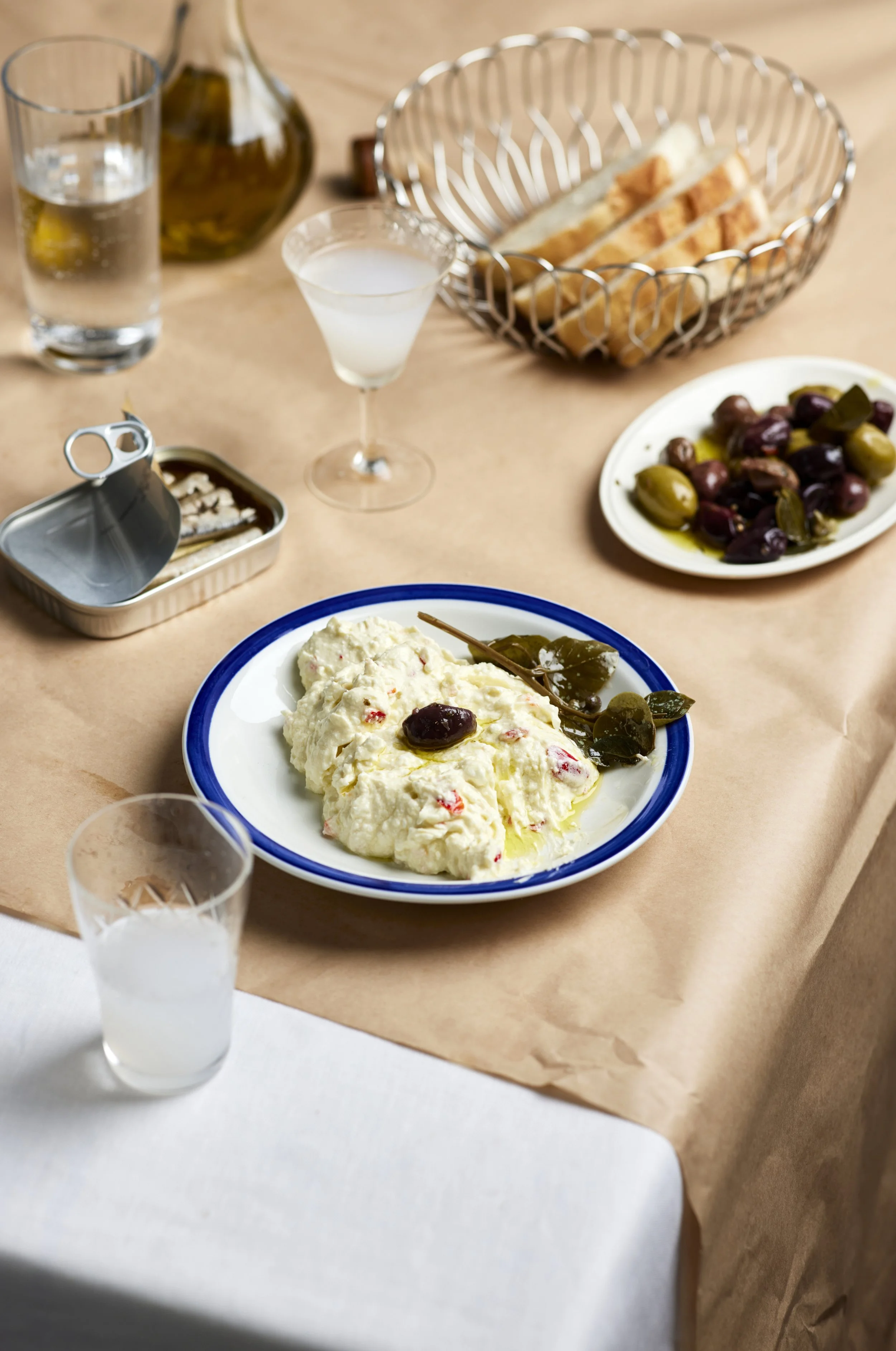 MEZZE PLATES_Rye confit garlic taramasalata_241873 1.jpg