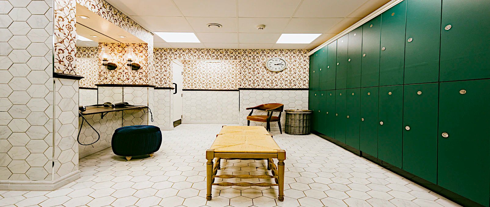 changing-room-4.jpg