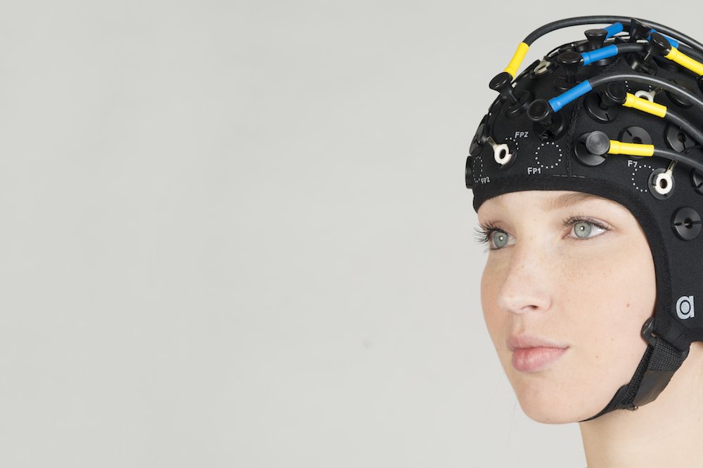 OxyMon EEG ring electrode zoom.jpg
