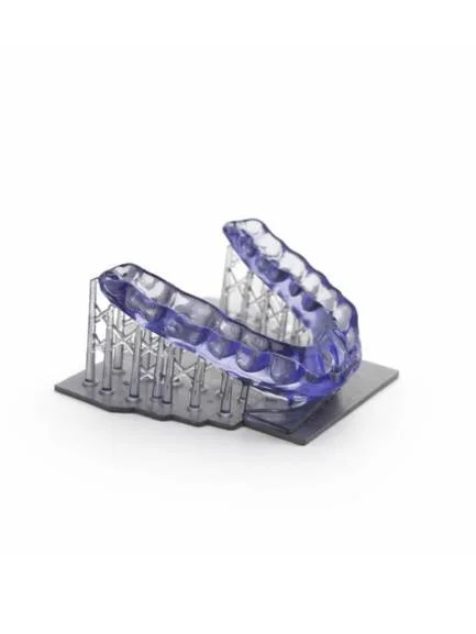 🦷✨ En nuestro laboratorio contamos con tecnolog&iacute;a de impresi&oacute;n 3D para la fabricaci&oacute;n de f&eacute;rulas dentales de alta precisi&oacute;n. 
Dise&ntilde;amos y fabricamos f&eacute;rulas personalizadas adaptadas perfectamente a ca