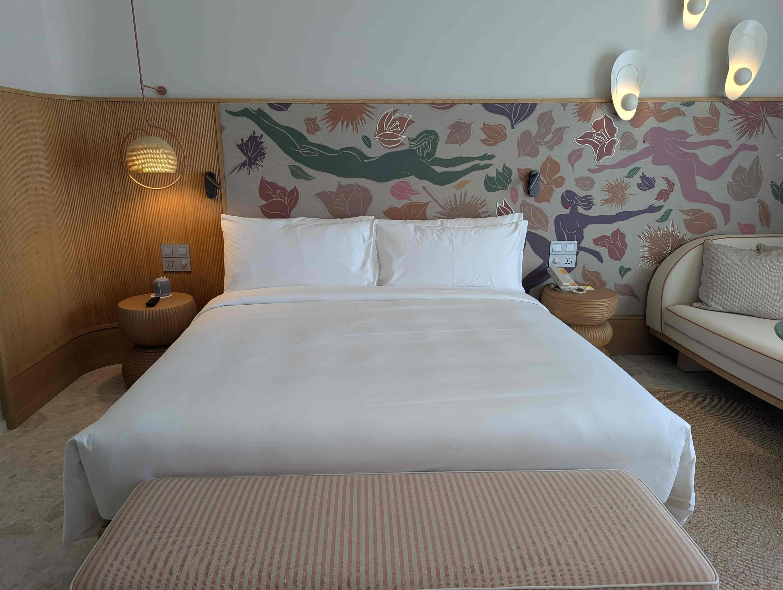 Hotel Bed and decorations at the Standard Na Jomtien Hotel