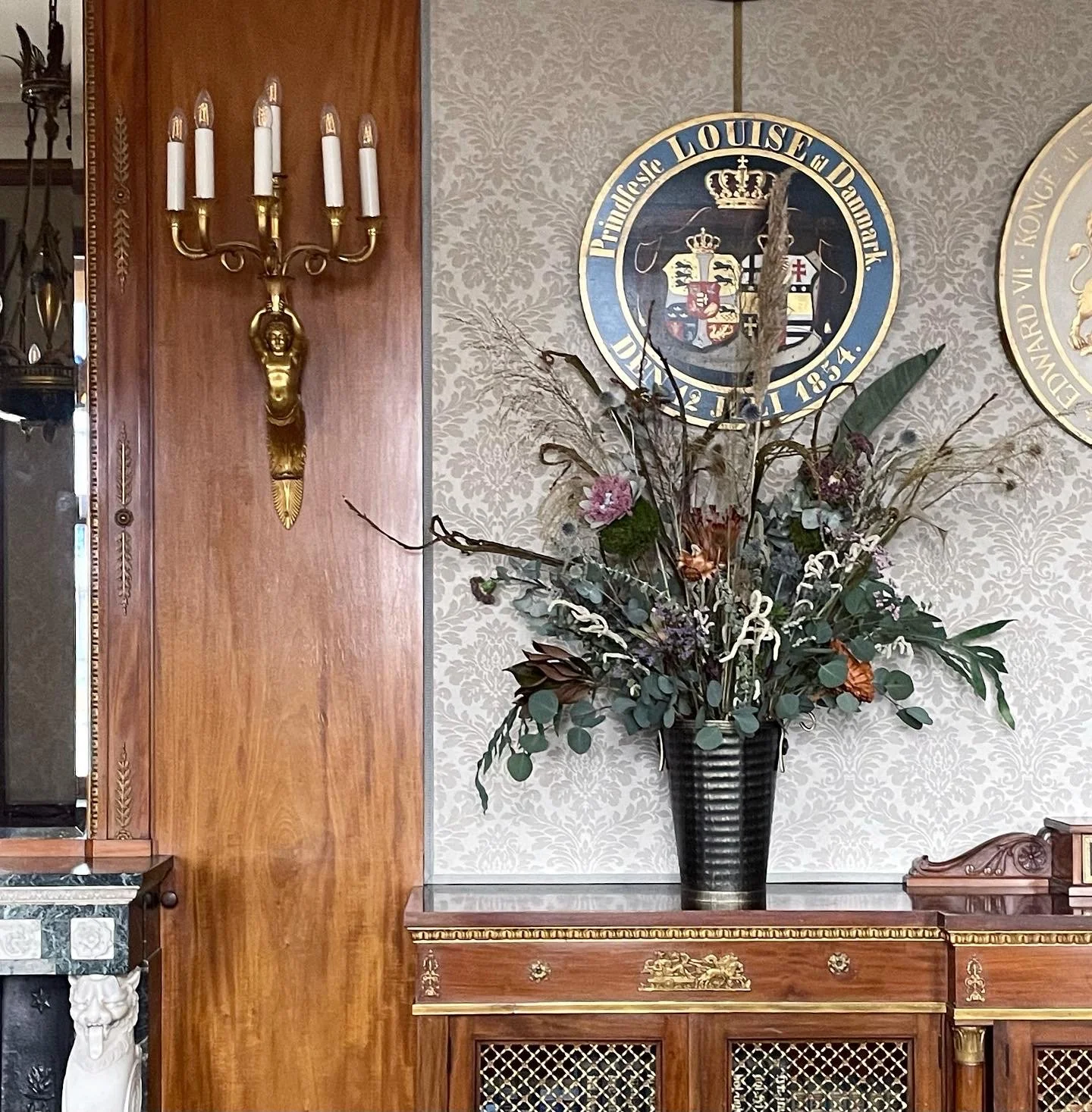 Blomsterinstallation på Sølyst