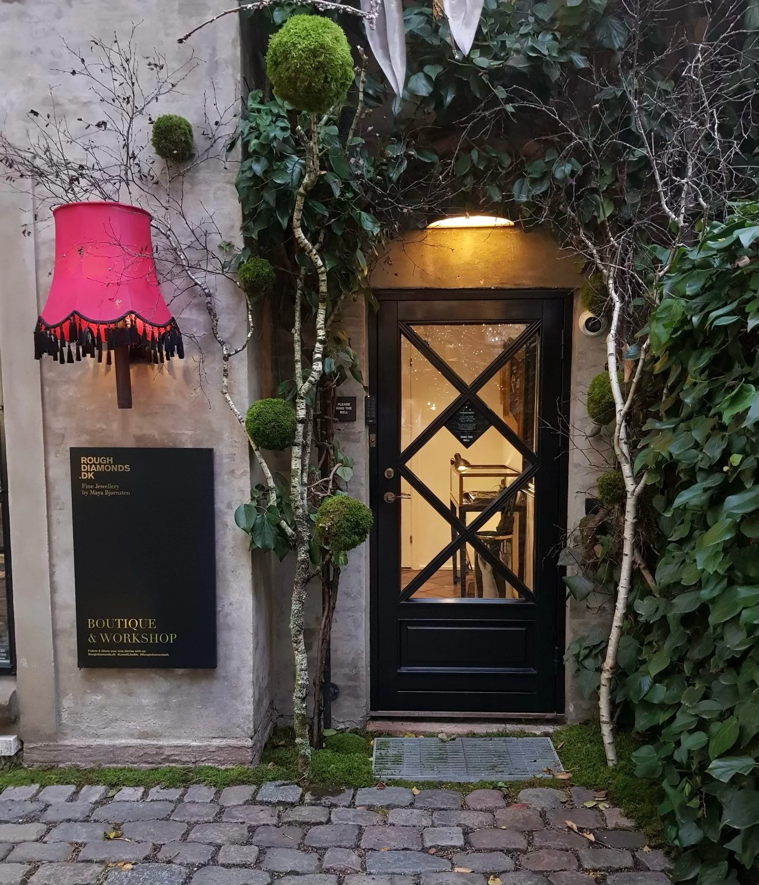 Julefacade hos Rough Diamonds 2023