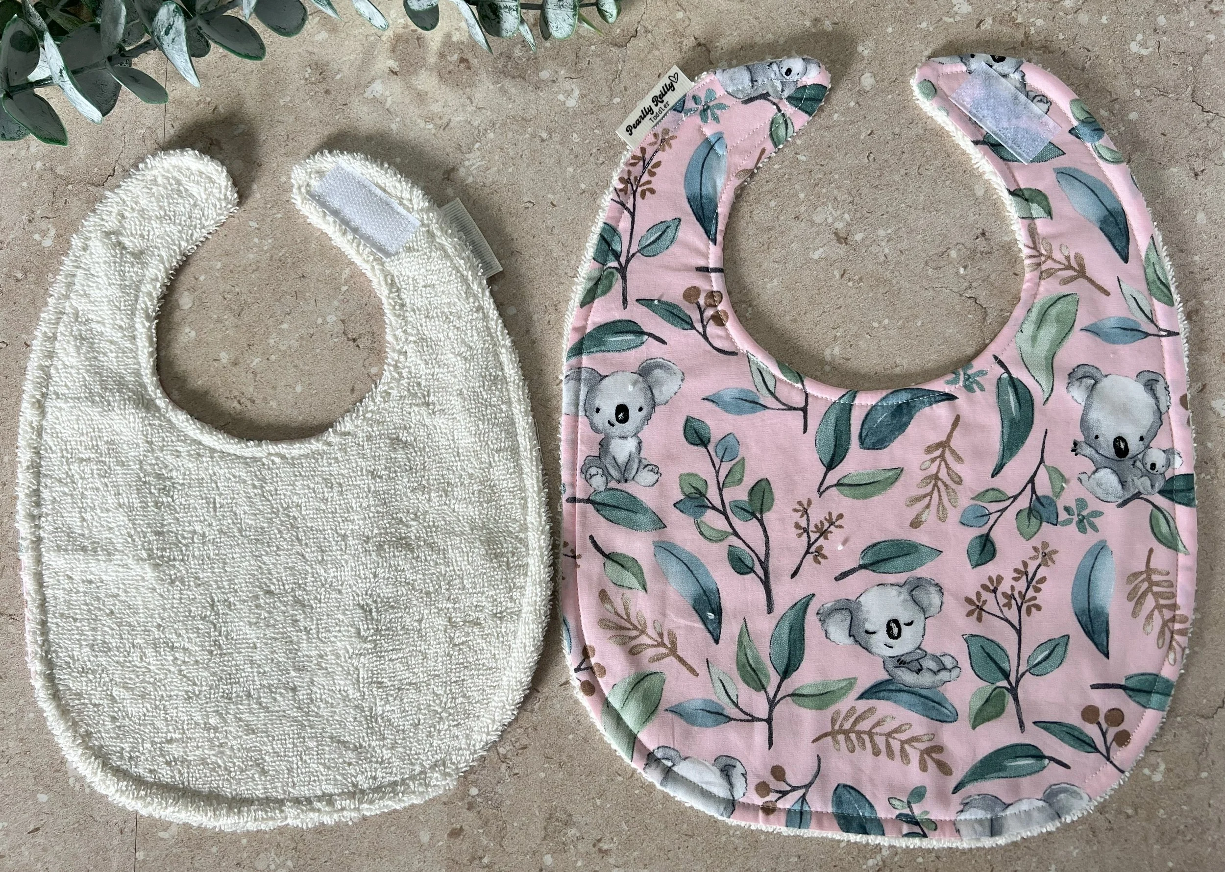 Baby Yoda Bib — Pearlly Reilly