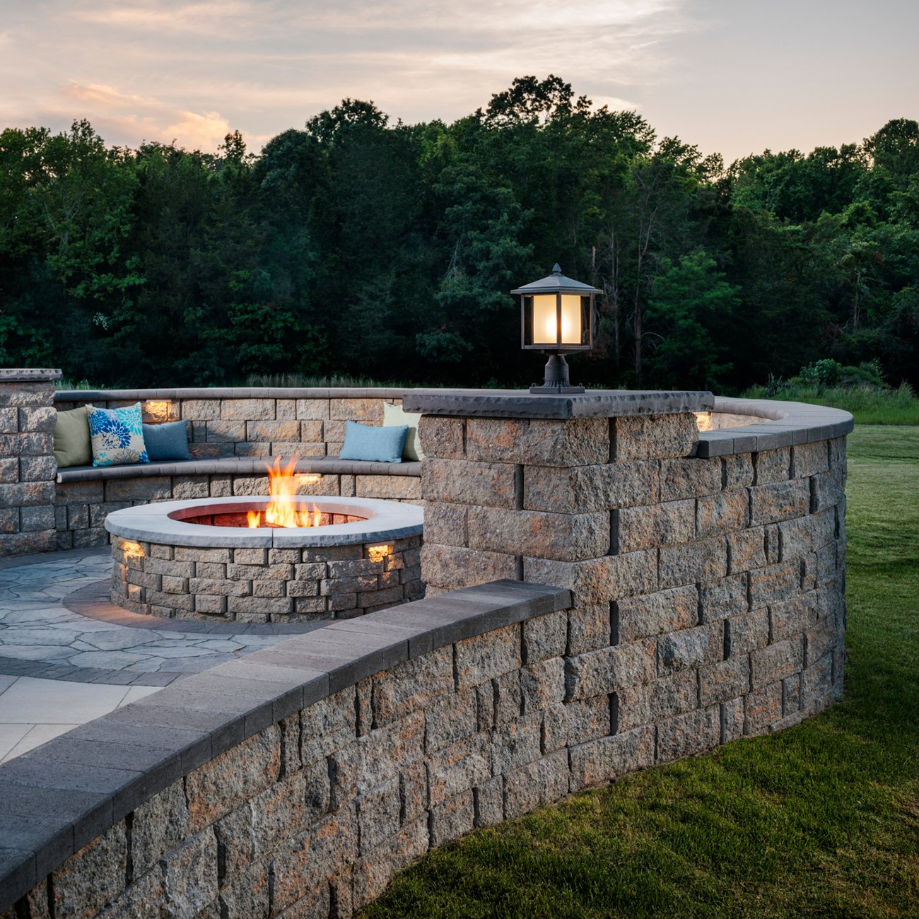MidAtlantic_HighlandWall_lifestyle02_2023.jpg