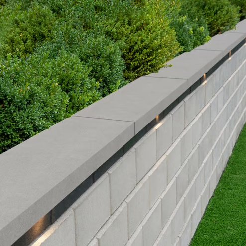 modern-wall-caps-and-pool-coping-Natural-Stone-Sandstone-Cap-couronnement-et-contour-de-piscine-moderne-TB2022_Primer-Te.jpeg