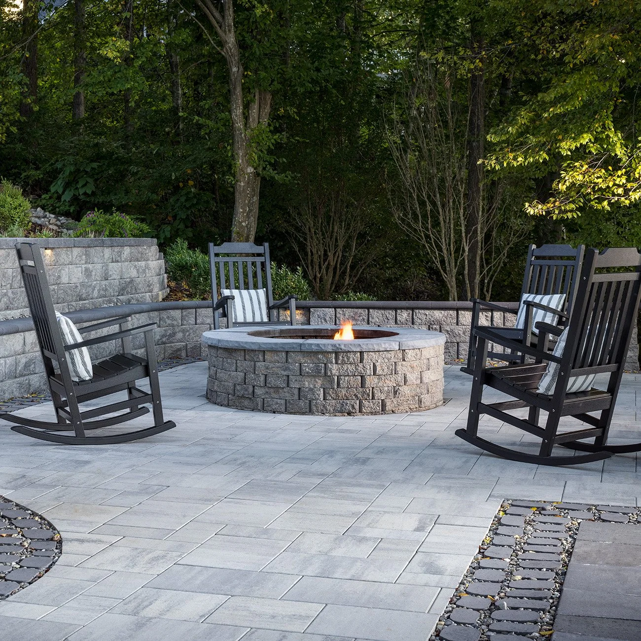 MidAtlantic_BEL_SEPT2021_Dimensions12_BelgianCobble_CopingStone_HighlandStone_HighlandStoneFirePit_01-1.jpg