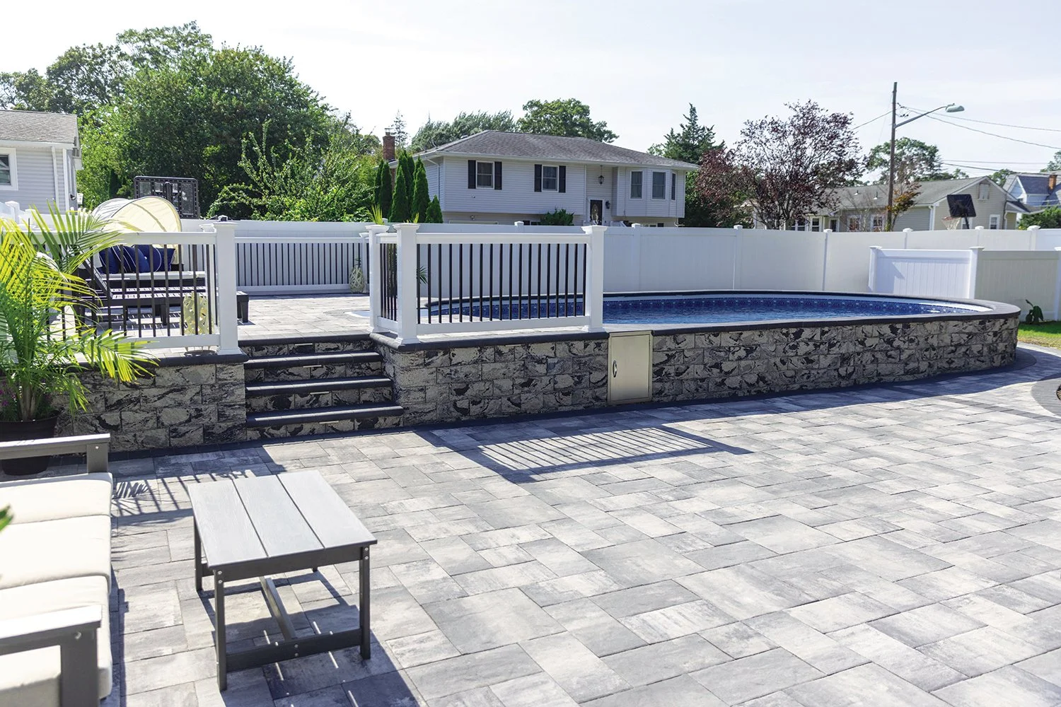 STONE-RIDGE-XL_GRAPHITE-PEARL-BLEND_2025_PAT_POOL_WALL-2.jpg
