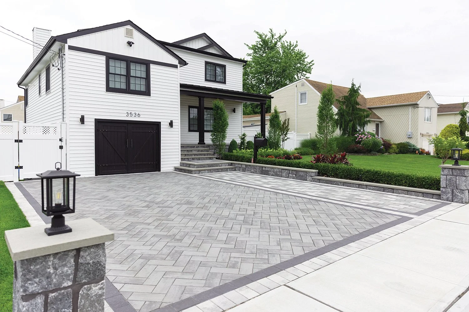 PLANK-PAVER-6X13_GRANITE-CITY-BLEND_2025_DRV-2.jpg