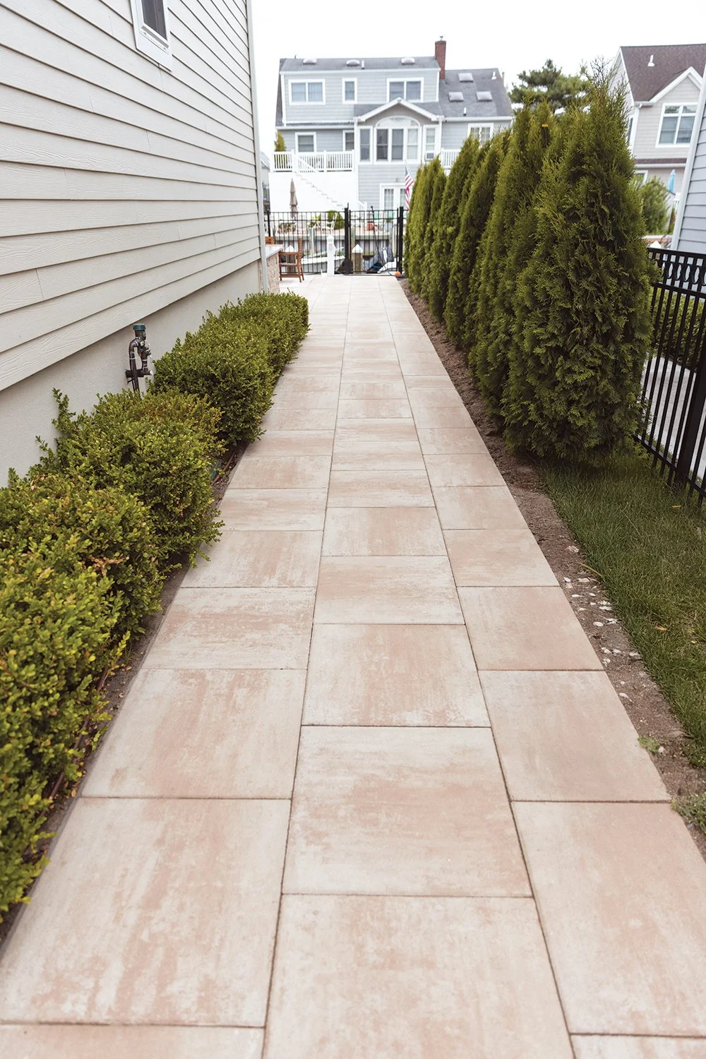 HERITAGE-SLAB-24X24_TRAVERTINA_2025_WLK.jpg