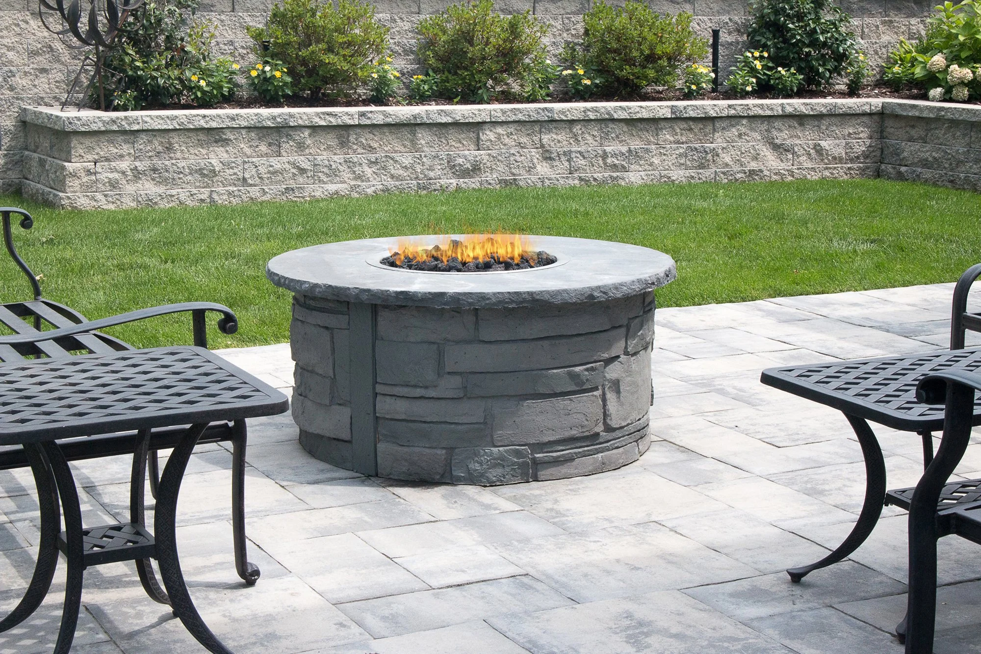 LEDGE-STONE-IN-NY-BLUESTONE-2-1 (1).jpg