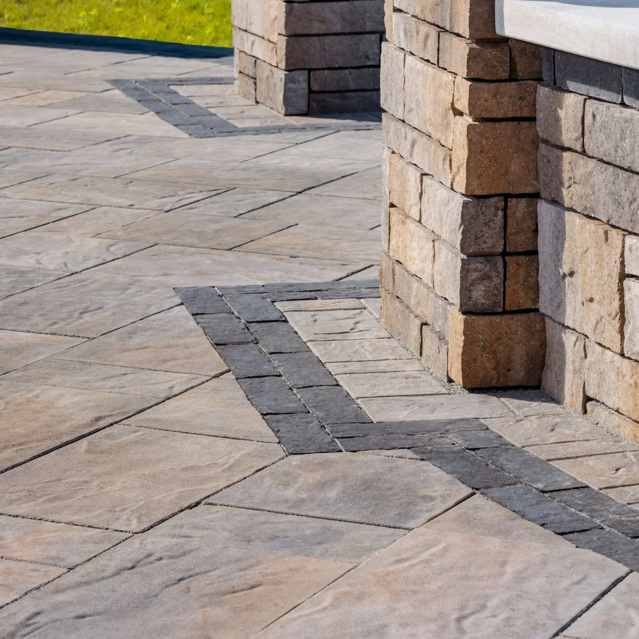 Mid-Atlantic_BrooklynPaver_Lifestyle_02.jpg