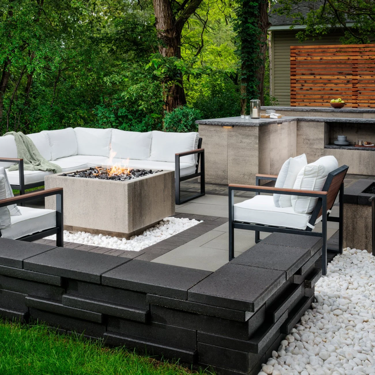 MelvilleWall_lifestyle01_2023.jpg