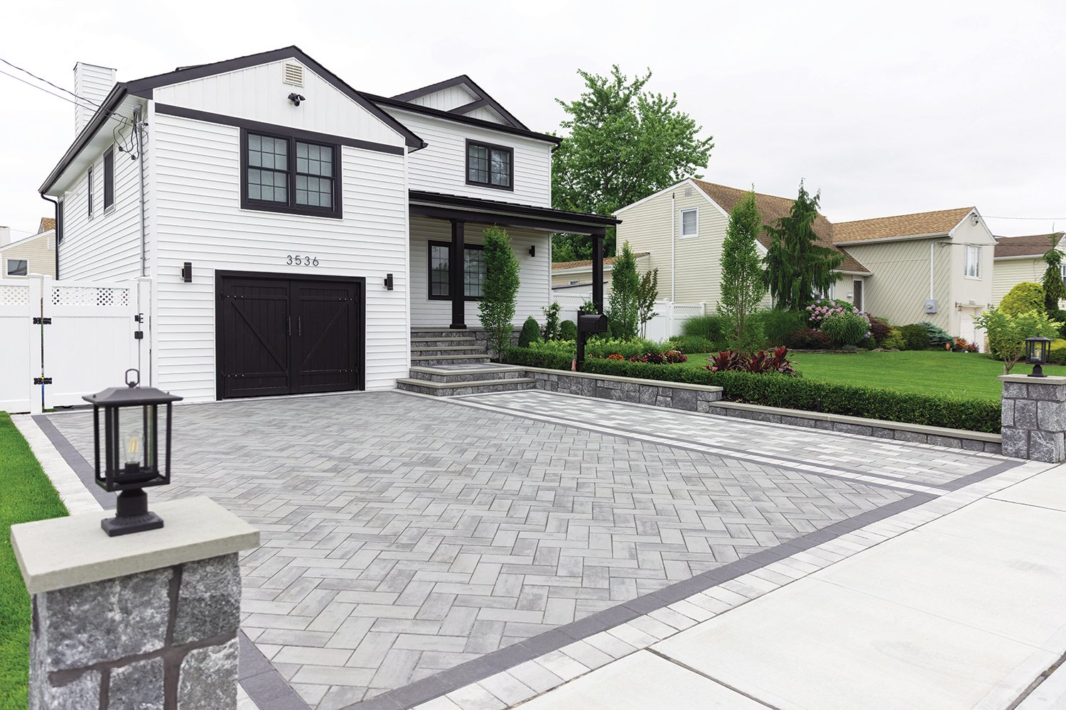 PLANK-PAVER-6X13_GRANITE-CITY-BLEND_2025_DRV-2.jpg