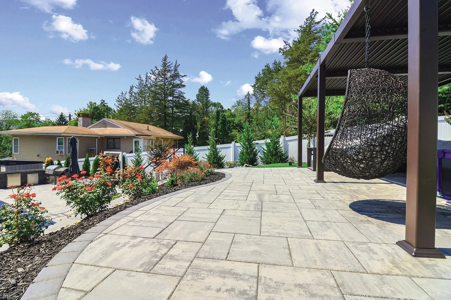 ALPINE-CONTEMPORARY_GRANITE-CITY-BLEND_2025_PAT-1.jpg