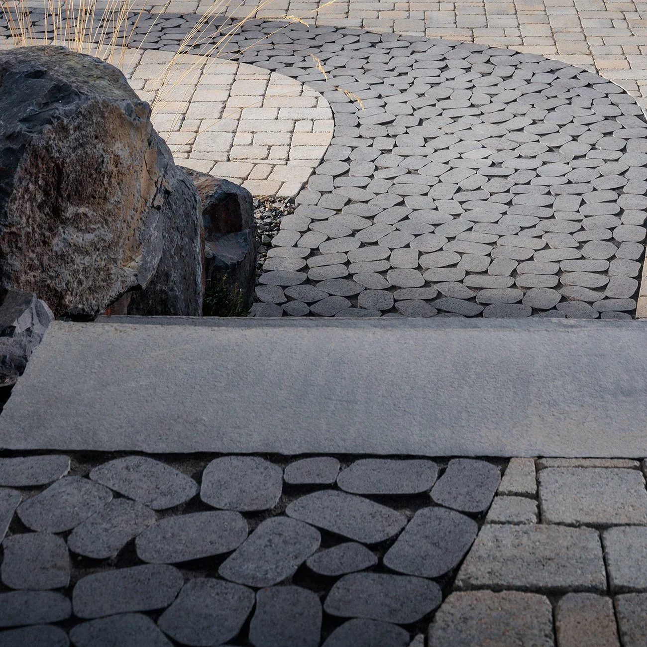 Belgian-Cobble_LifeStyleImage_01_2024.jpg