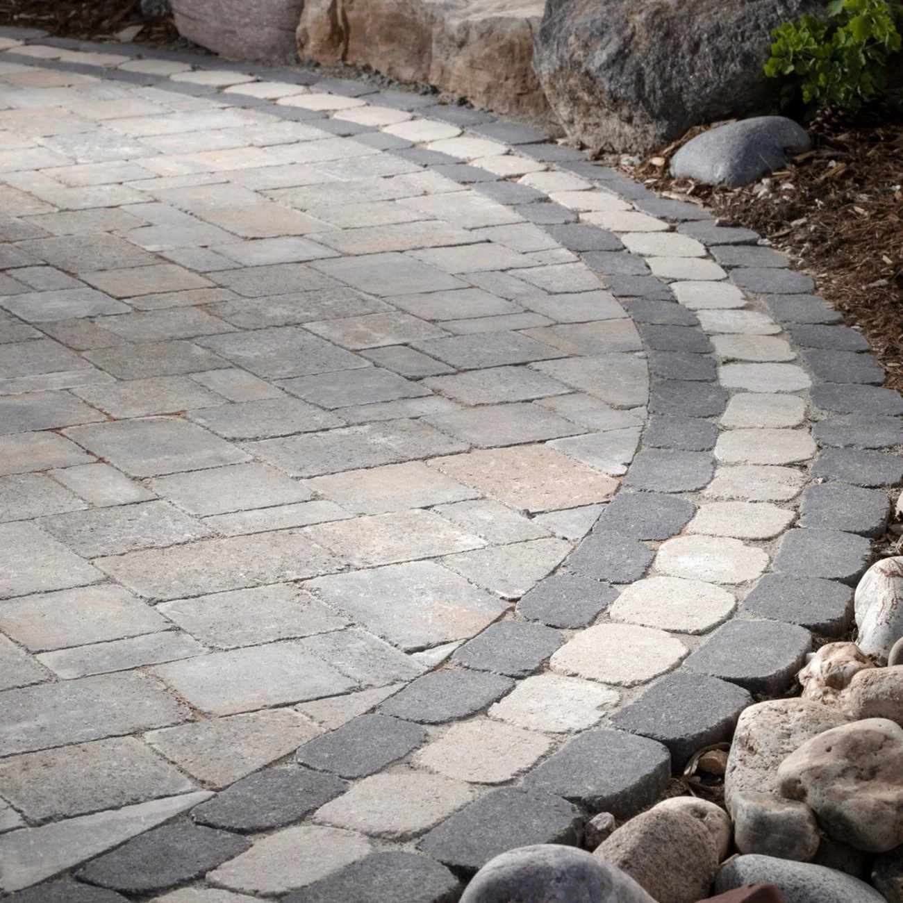 AMCOR_JULY2020_BelgianCobble_beauty003.jpg