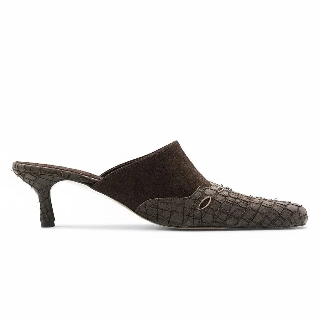 Valley Mules in Grounded