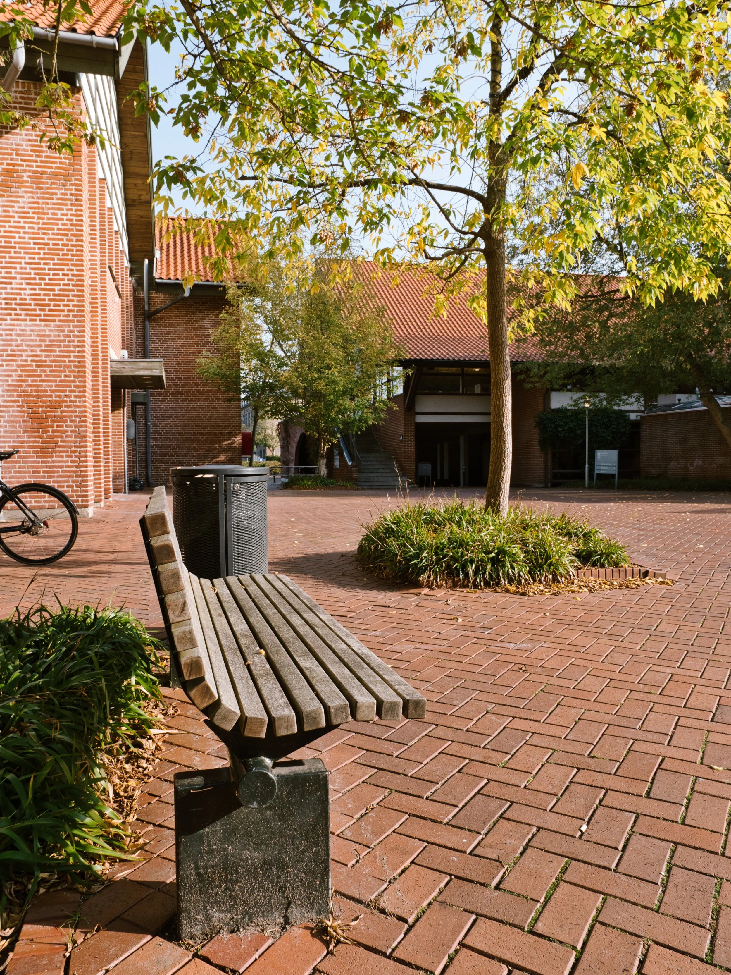 Spot to read outside the library - Birkerød, Denmark