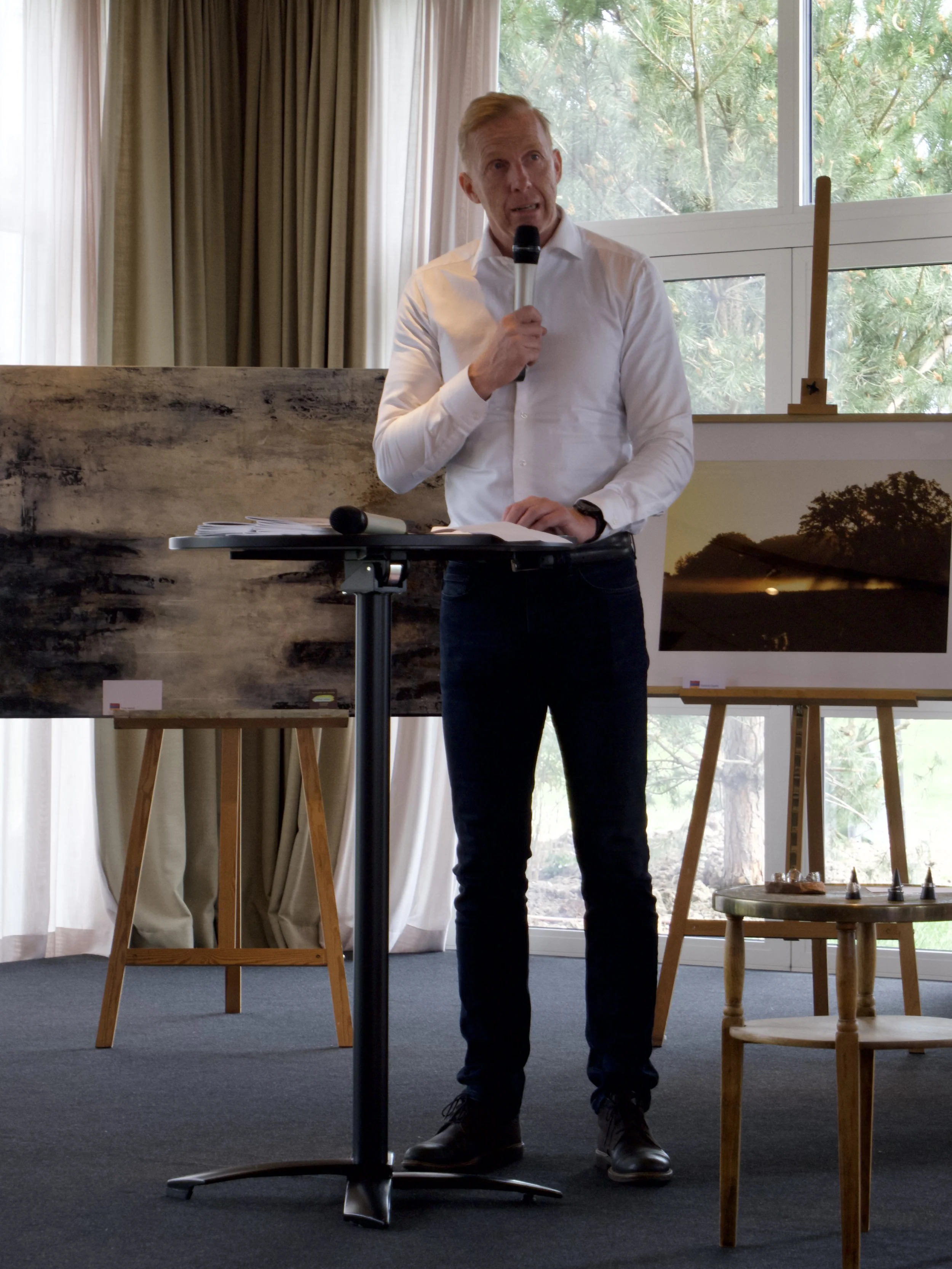 Mayor Ken Kristensen speaks at art show opening - Rox Resort, Køge, Denmark