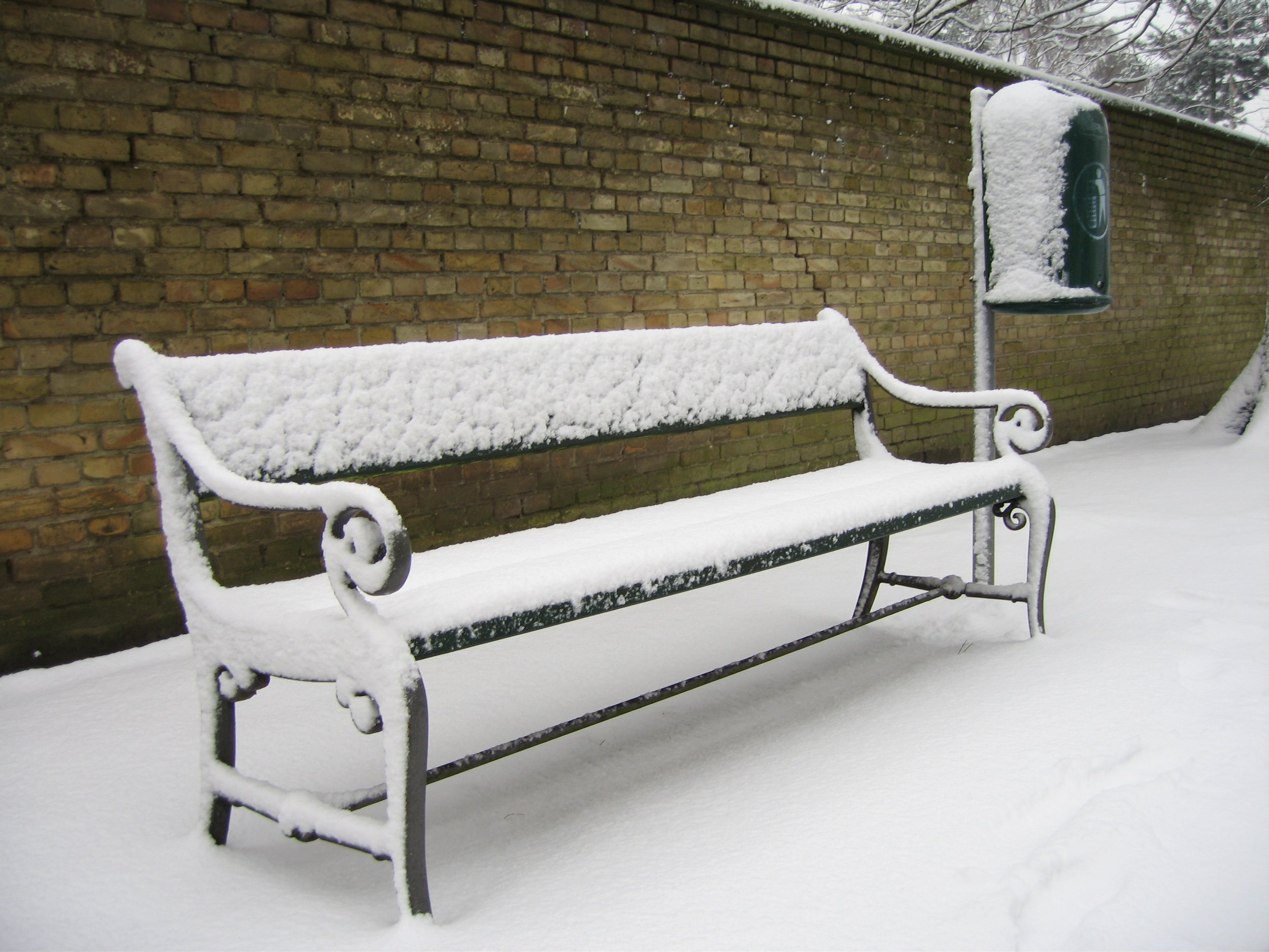 Snowy Sit-down - Gentofte, Denmark