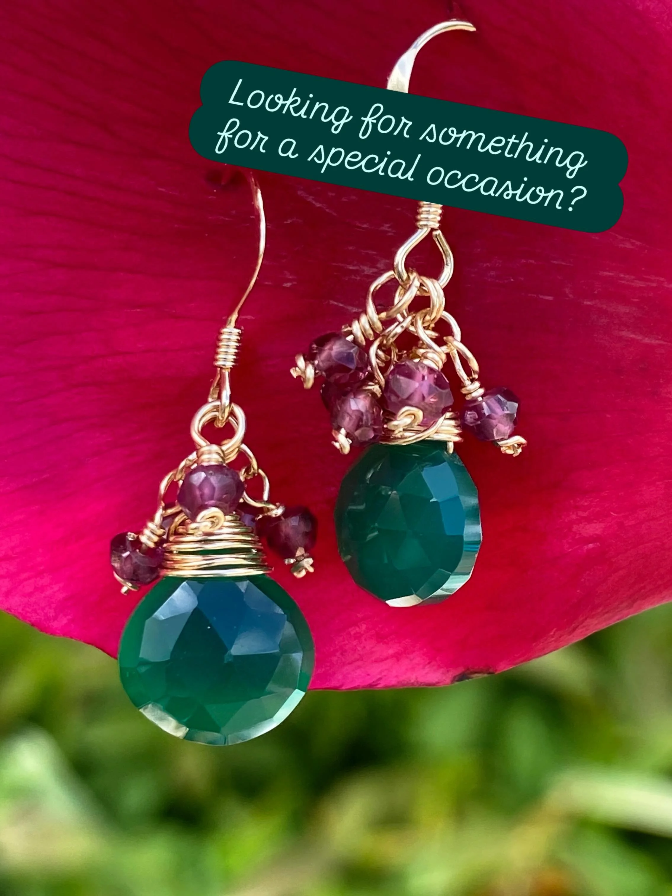 💚Green onyx and rhodolite garnet&hellip; such a beautiful combination 💚

These drop earrings have been carefully wire wrapped by hand in gold fill wire, with matching gold fill hooks that catch the light so beautifully when worn. The deep berry ton