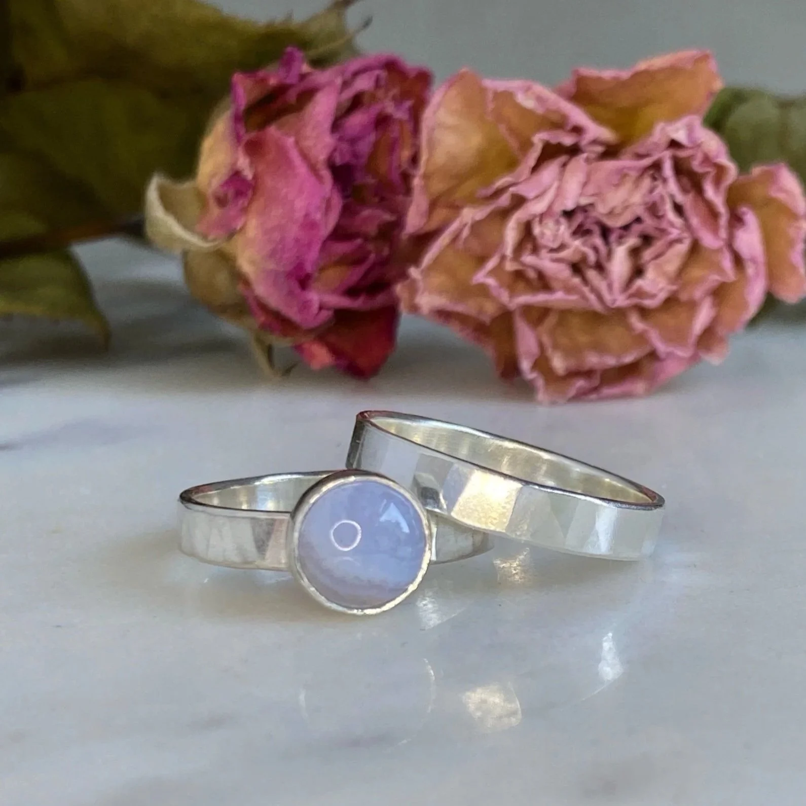 Sterling silver and blue lace agate ring - UK size Q