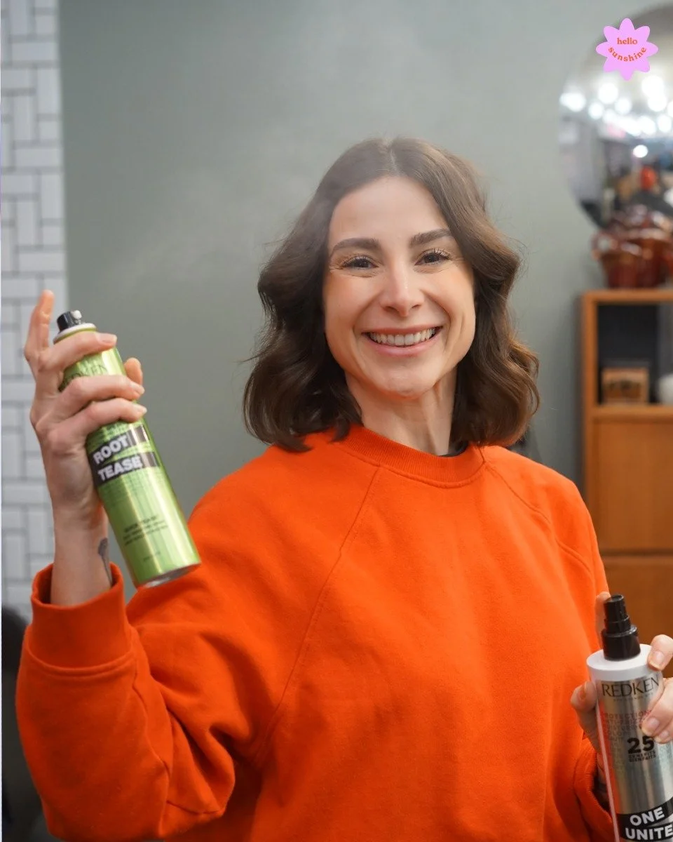 💇&zwj;♀️ Cute, c&rsquo;est une famille o&ugrave; chacun a sa place.
Que tu sois client.e ou membre de l&rsquo;&eacute;quipe, ici on prend soin de toi, comme on le ferait pour un proche 💛
#Coiffeur #Paris #SalonDeCoiffure #CuteFamily