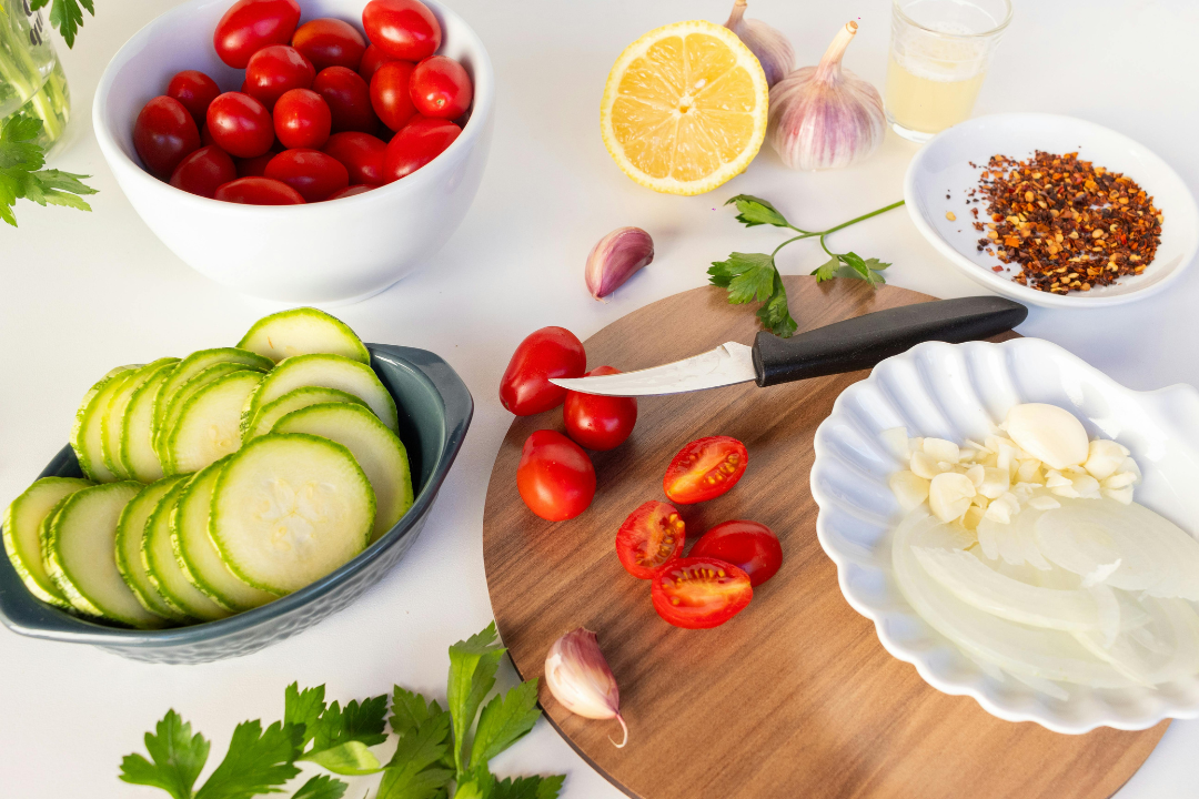 Organic vs Conventional Deli Ingredients: What Sets B&amp;T’s Deli Apart